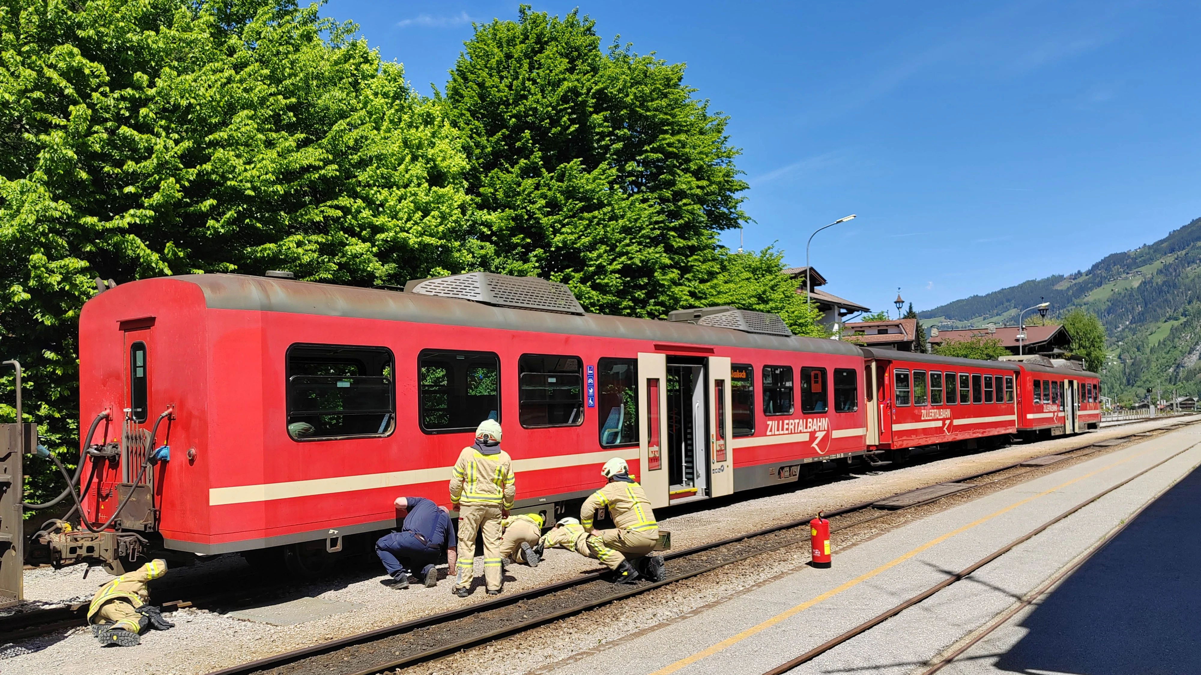 Brandeinsatz bei der Zillertalbahn.