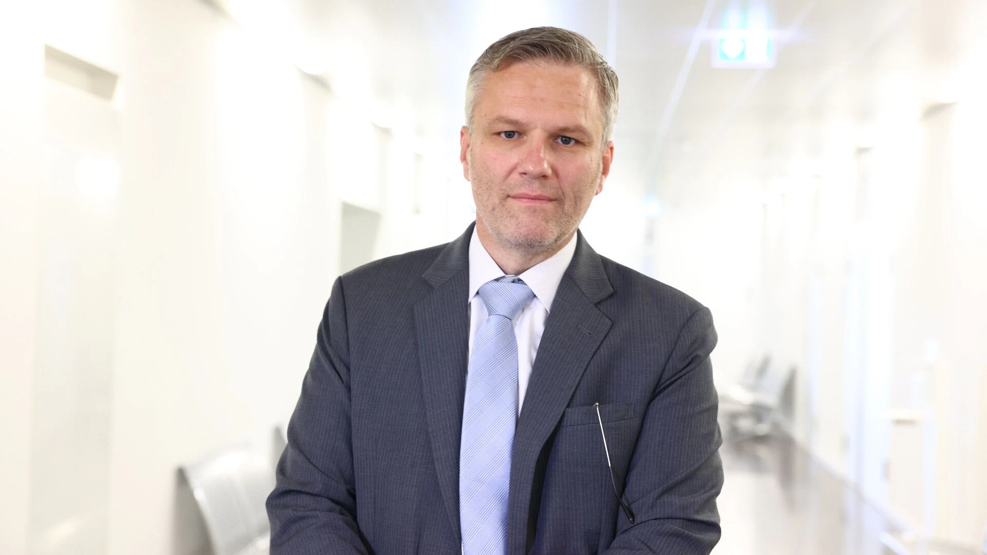 Der Verteidiger des Verdächtigen, Top-Anwalt Manfred Arbacher-Stöger, zeigt sich im Gespräch mit "Heute" von der Unschuld seines Mandanten überzeugt.