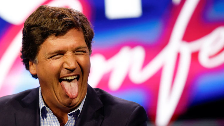 Tucker Carlson war das wichtigste Sprachrohr für Donald Trump in der Öffentlichkeit. Nun hat der frühere TV-Moderator mit dem Präsidenten gebrochen und fällt ihm in den Rücken. 