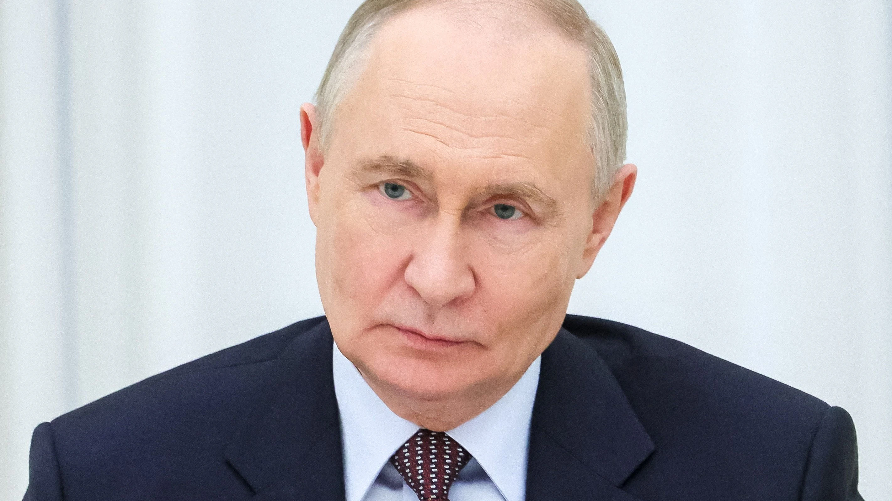 Heute.at - Putsch-Panik wächst! Putin verschanzt sich in Bunkern