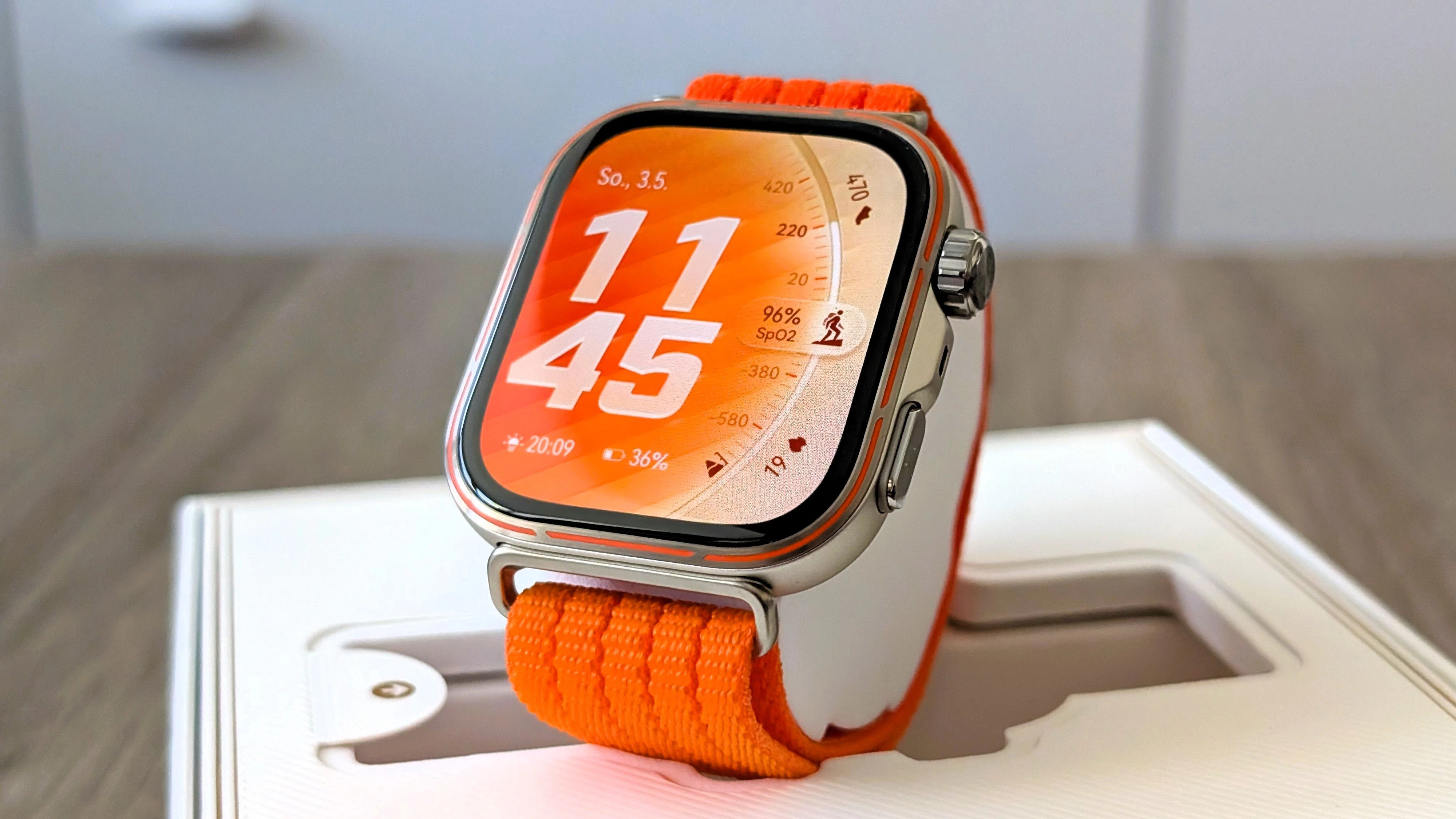 Die Huawei Watch Fit 5 Pro richtet sich an Nutzer, die mehr Gesundheitsdaten wollen und Wert auf lange Akkulaufzeit legen.