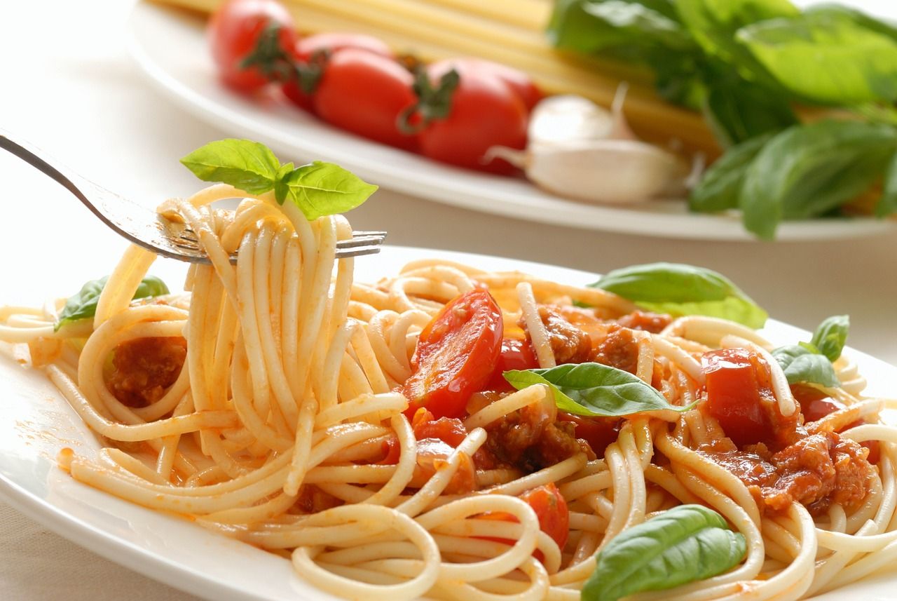 Frische Pasta mit Tomatensoße
