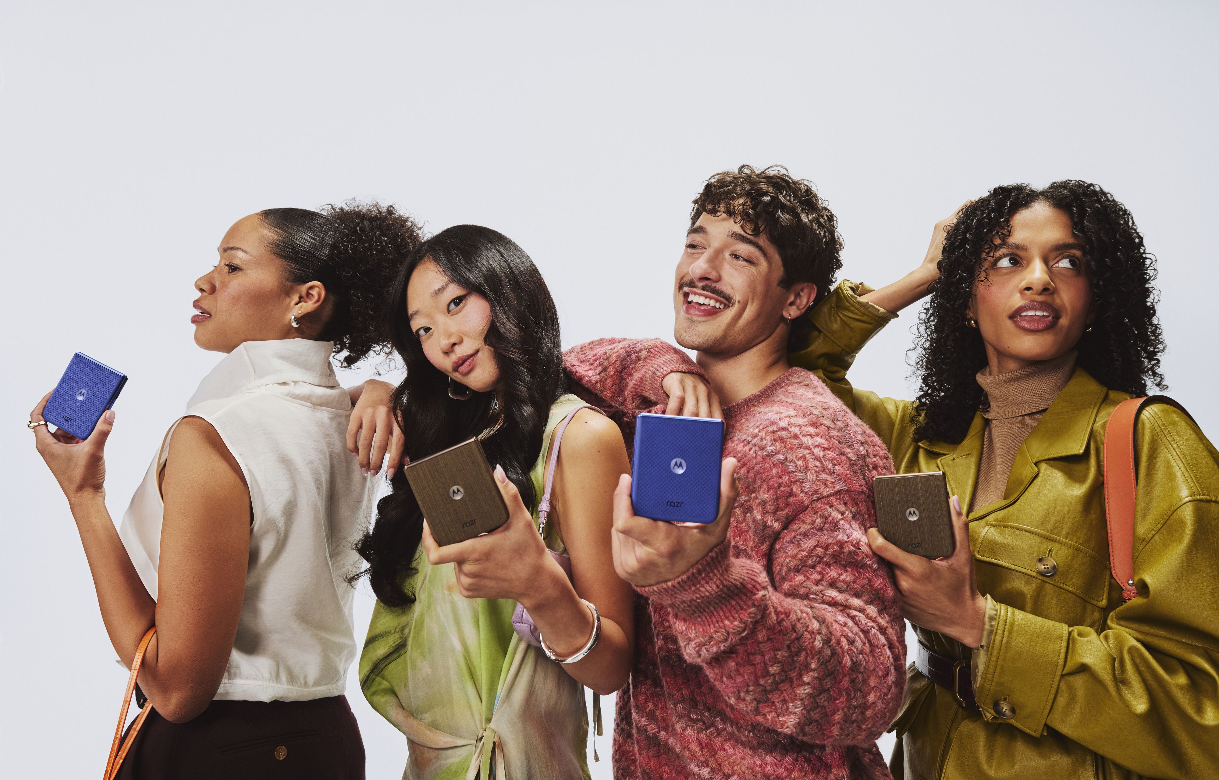 Neue Displays, große Akkus, viele Kameras: Motorola erneuert fast sein komplettes Handy-Portfolio.