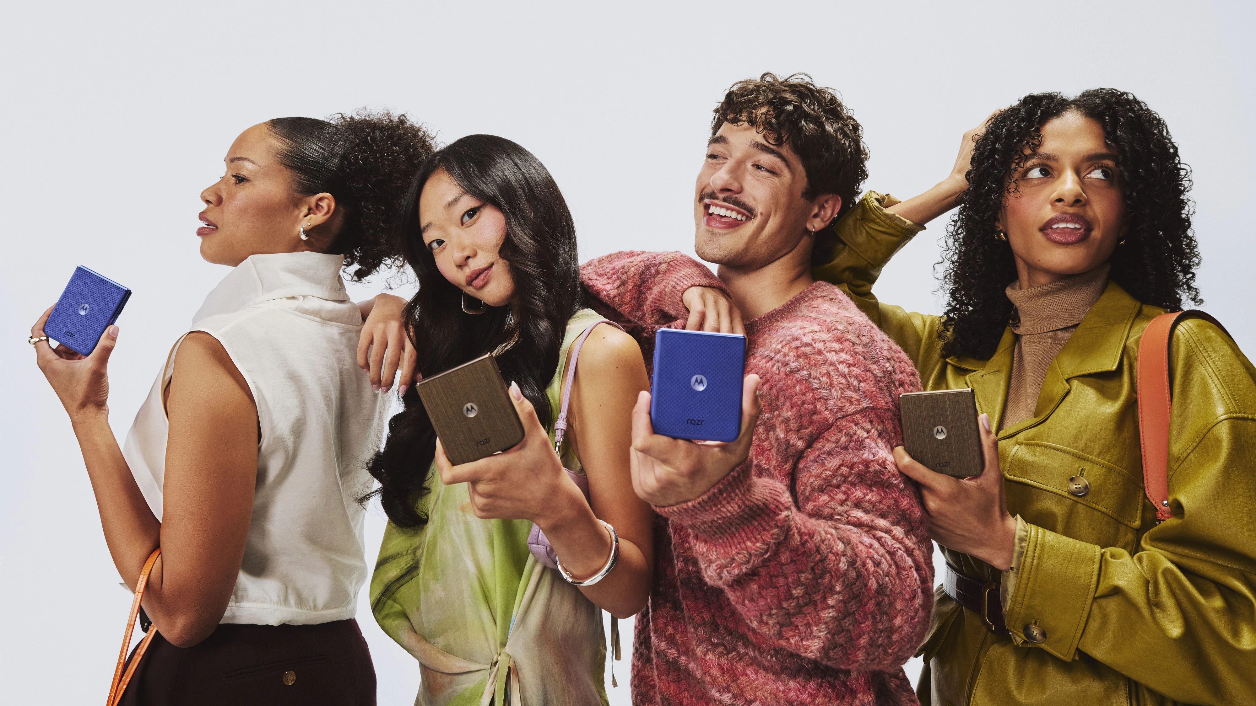 Neue Displays, große Akkus, viele Kameras: Motorola erneuert fast sein komplettes Handy-Portfolio.