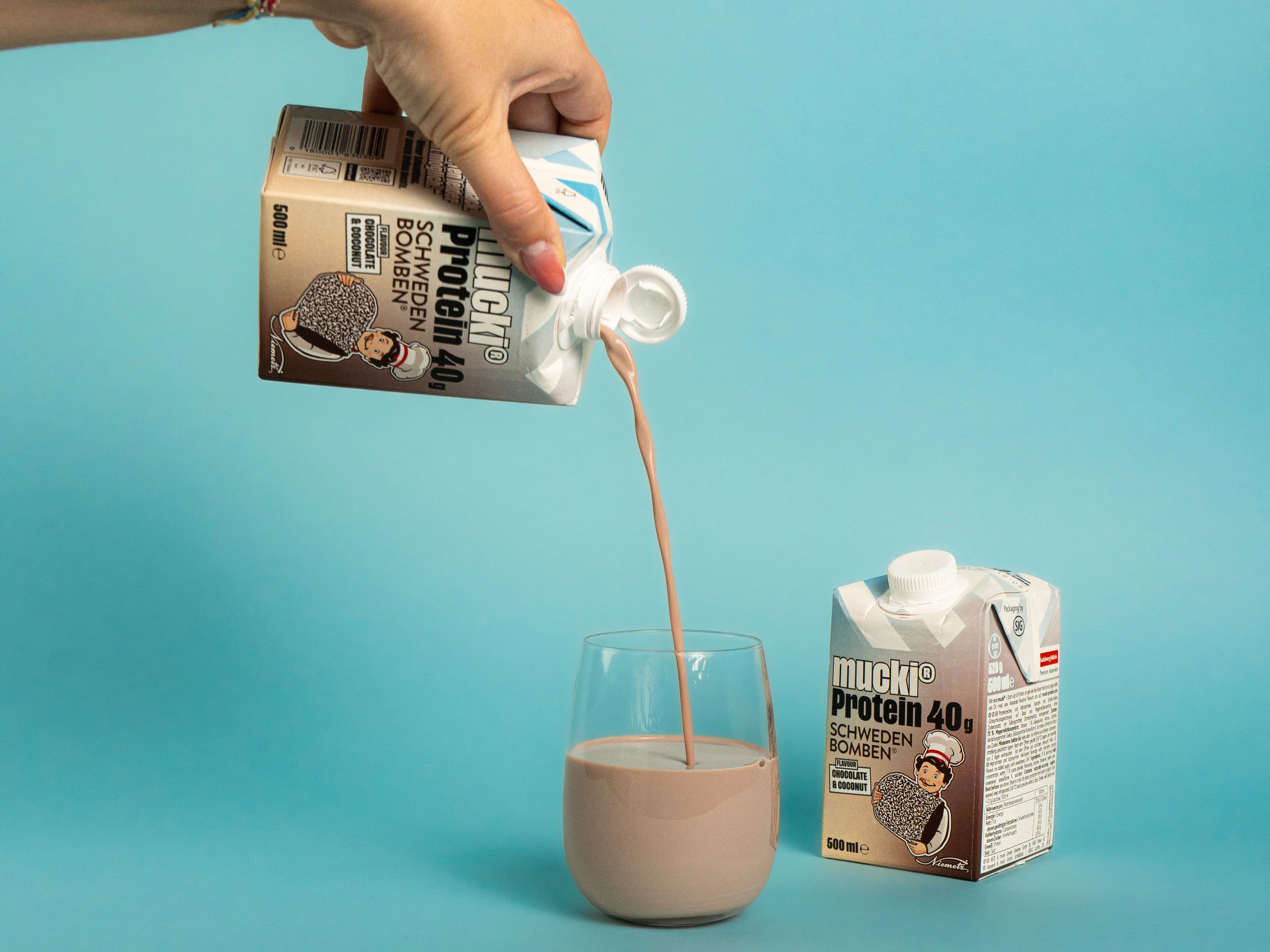 40 g Premium Protein pro 500-ml-Portion, fettfrei, laktosefrei und ohne zugesetzten Zucker.