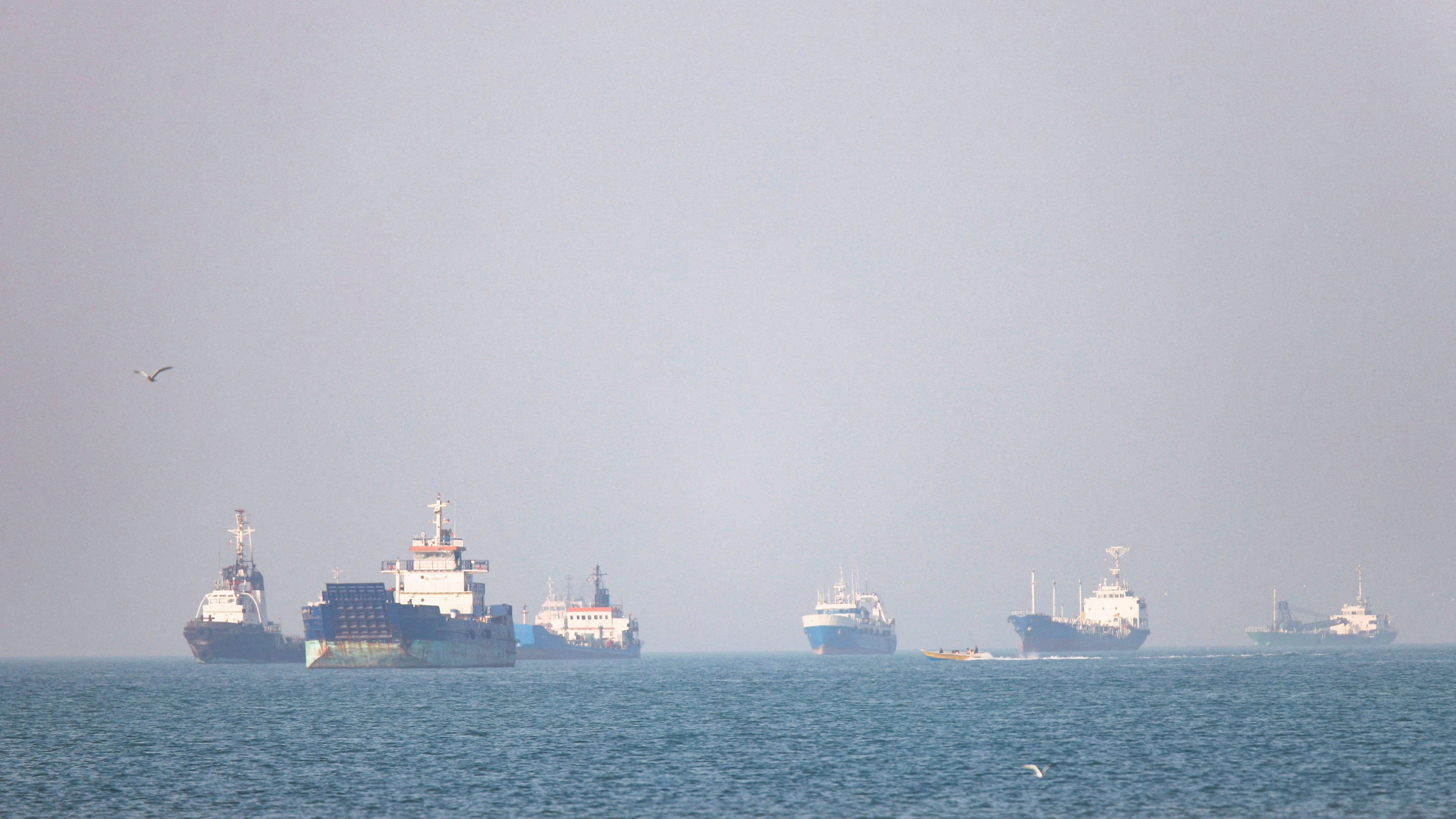 Am Dienstag wurde ein französisches Containerschiff in der Straße von Hormus beschossen. (Symbolbild)