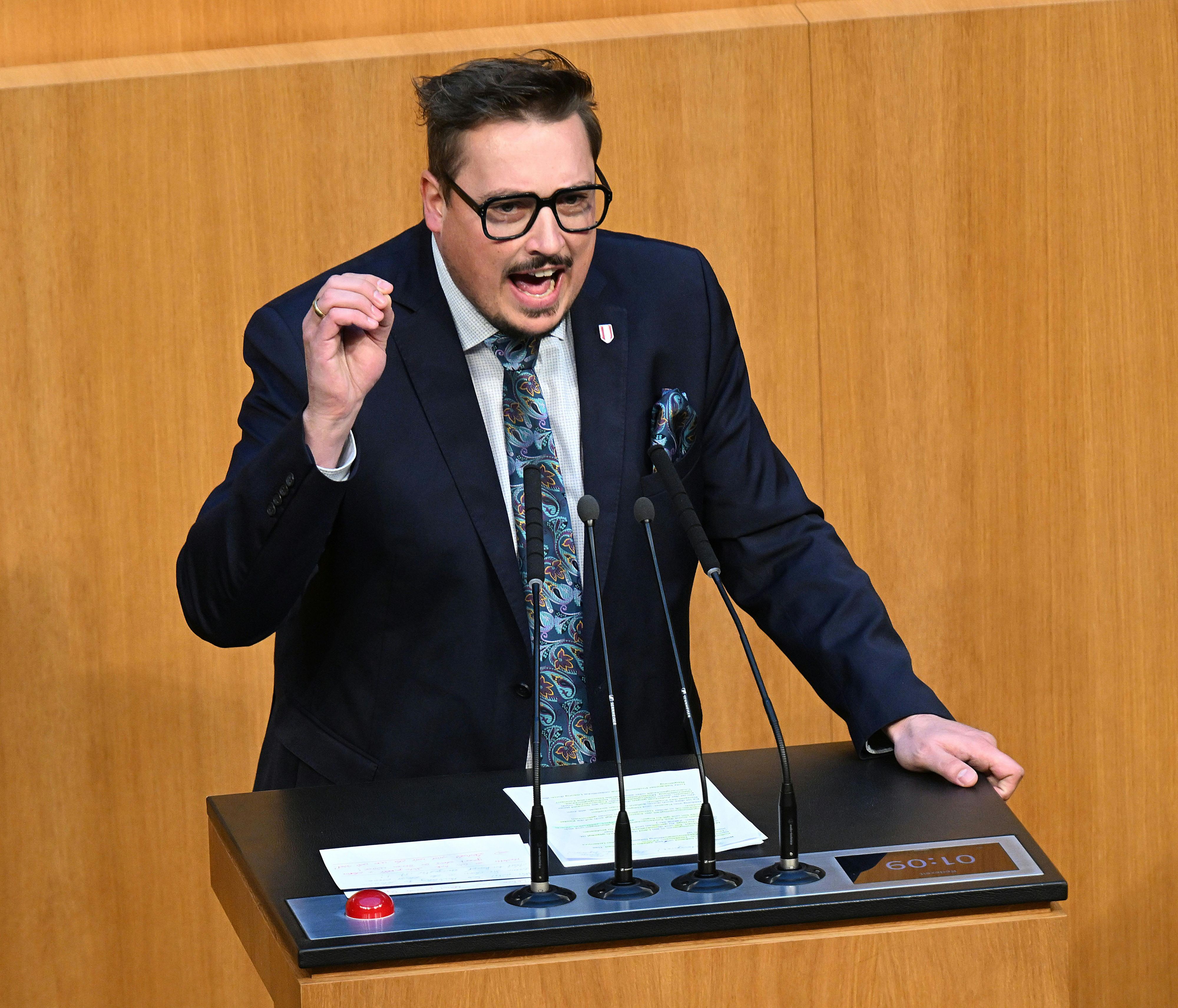 FPÖ-Politiker Christoph Steiner hat Bischof Hermann Glettler zu Kaffe und Kuchen eingeladen.