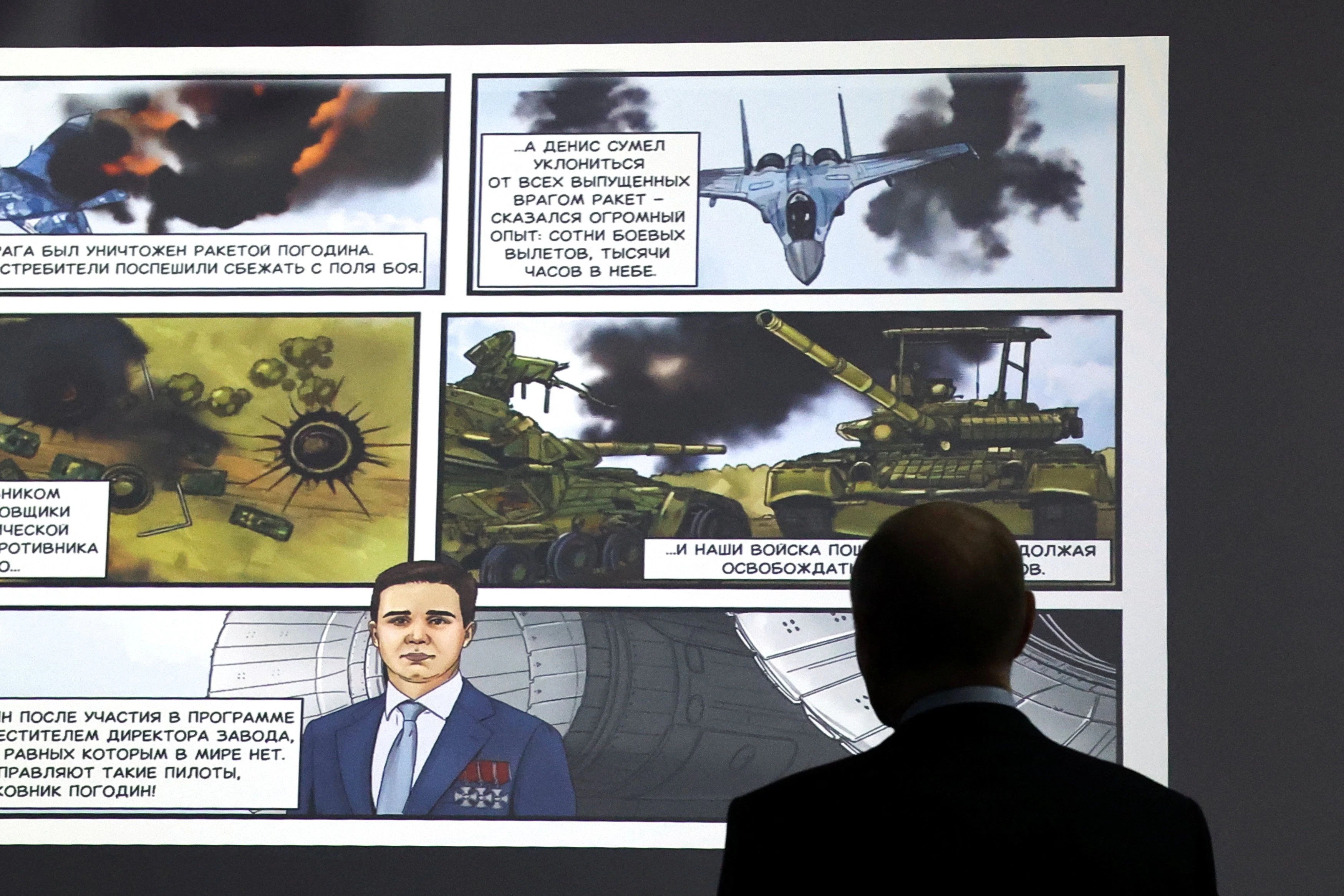 Wladimir Putin beim Besuch der Ausstellung „Helden der speziellen Militäroperation: Eine Tat der Einheit“ in Moskau