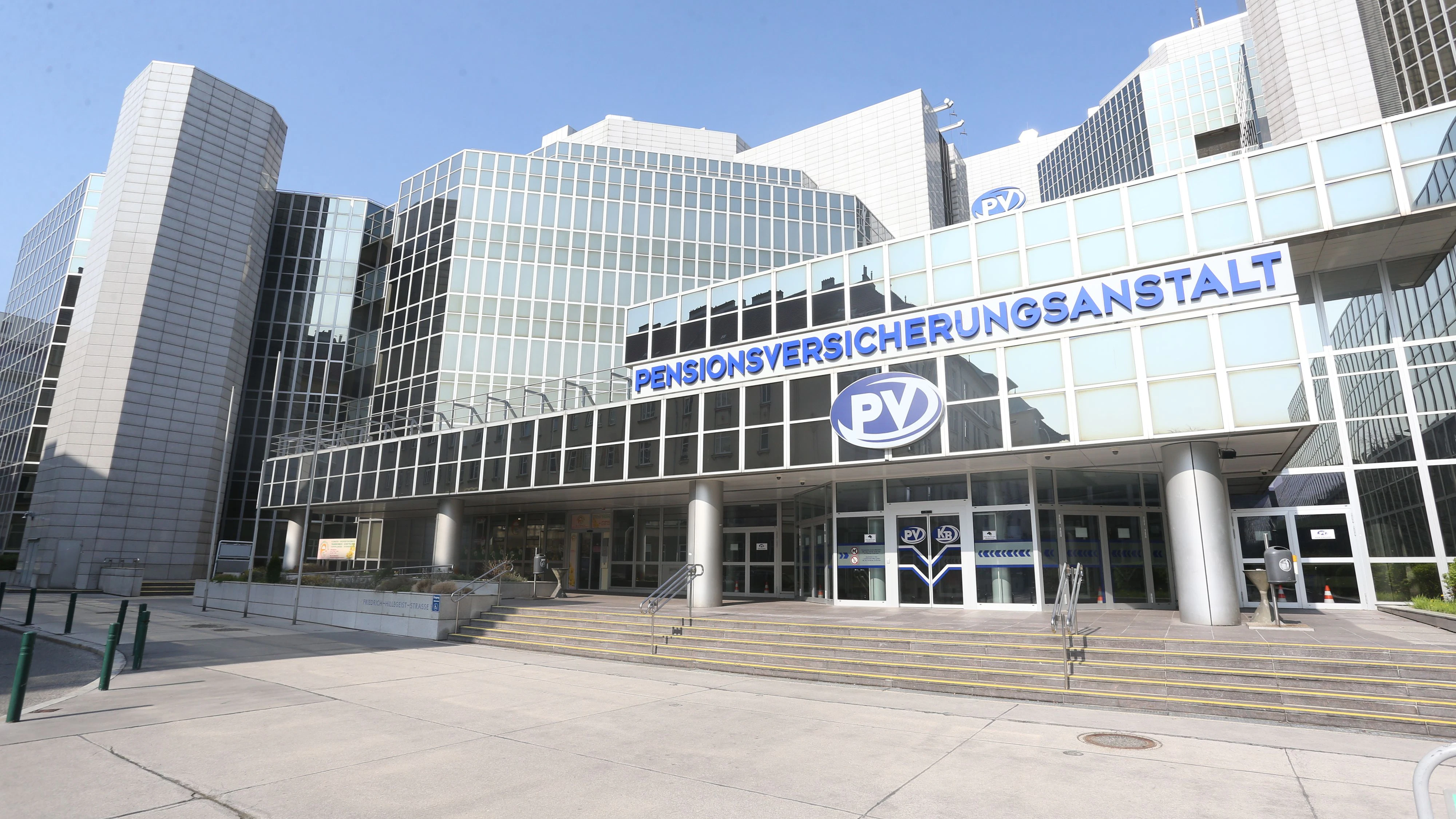 20190324 / pva pensionsversicherungsanstalt opfer klagt an / foto: denise auer / tageszeitung heute