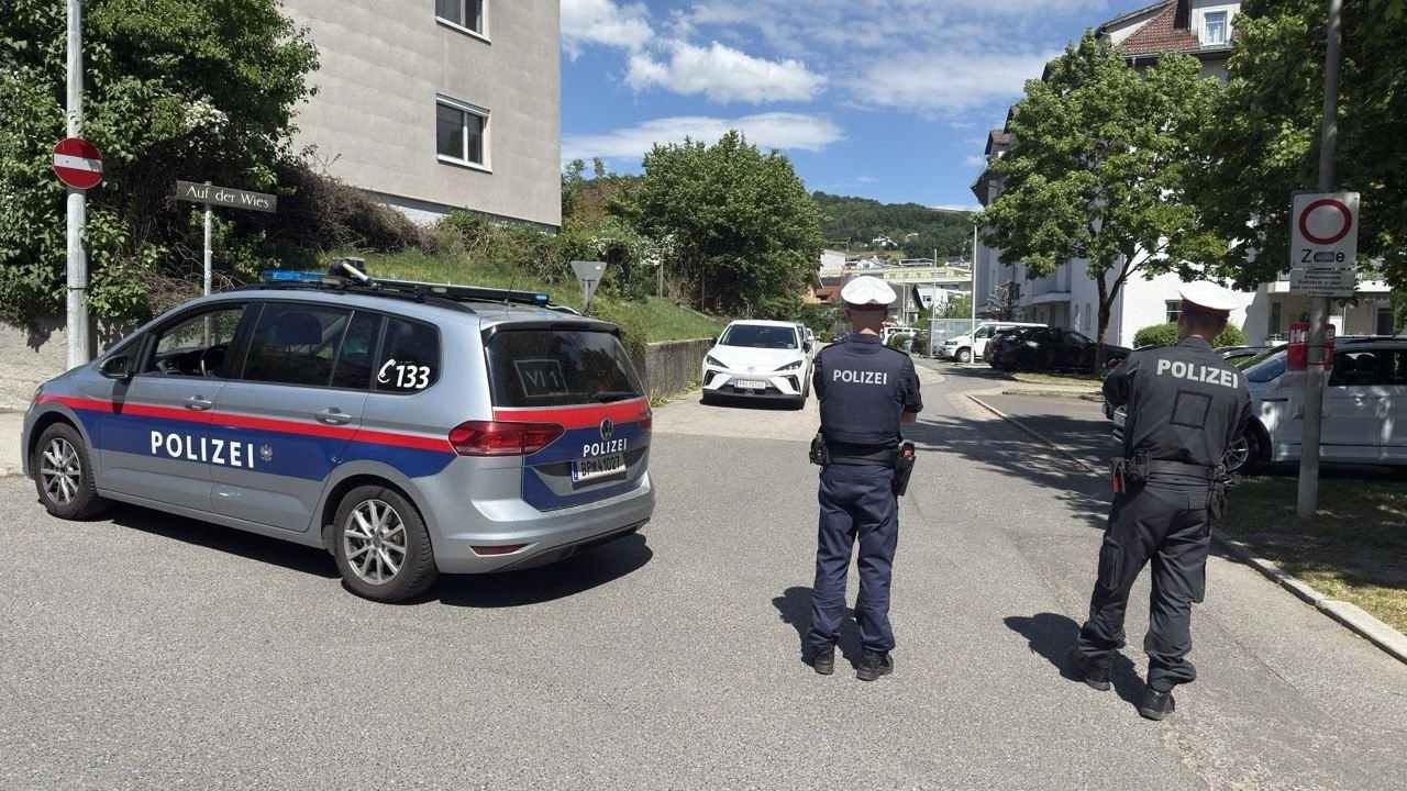 Heute.at - Schüsse in Linz: Polizei bestätigt 3 Tote vor Gasthaus