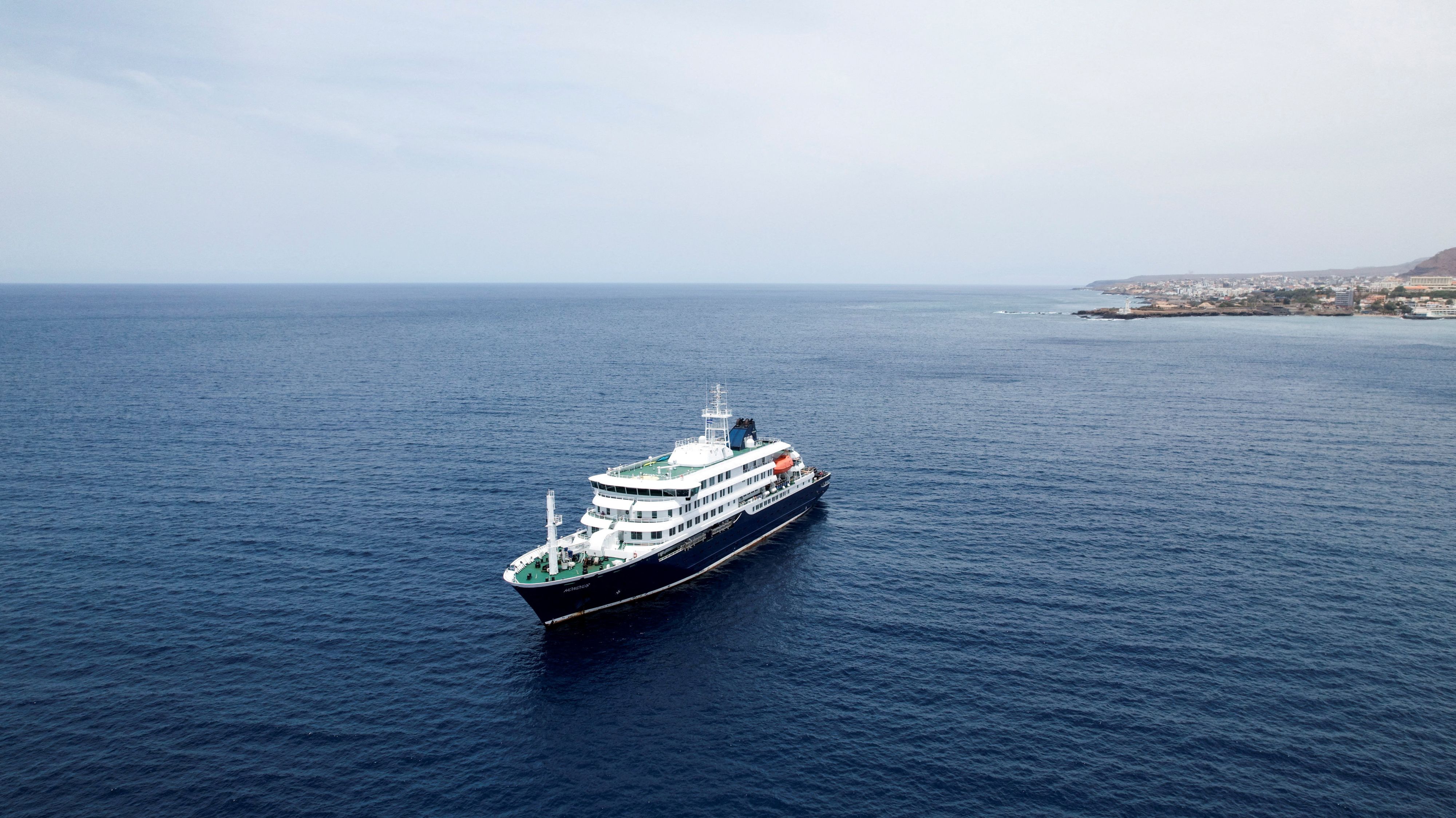 Die MV Hondius hat Kurs auf Europa genommen.