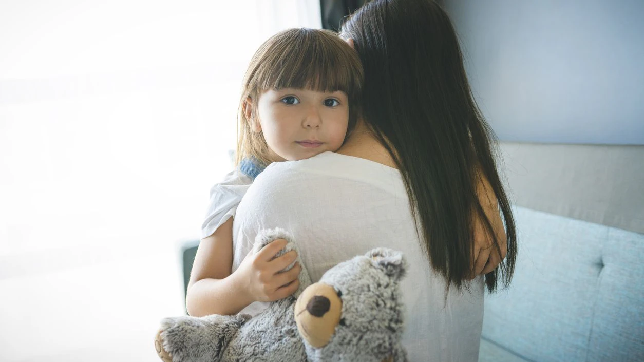 Embracing, Mother, Daughter, Small, Hug