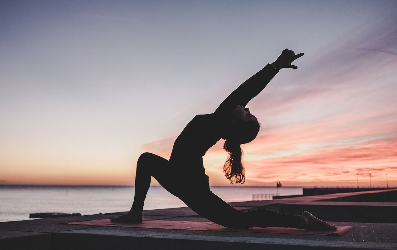 Yoga zum Sonnenaufgang