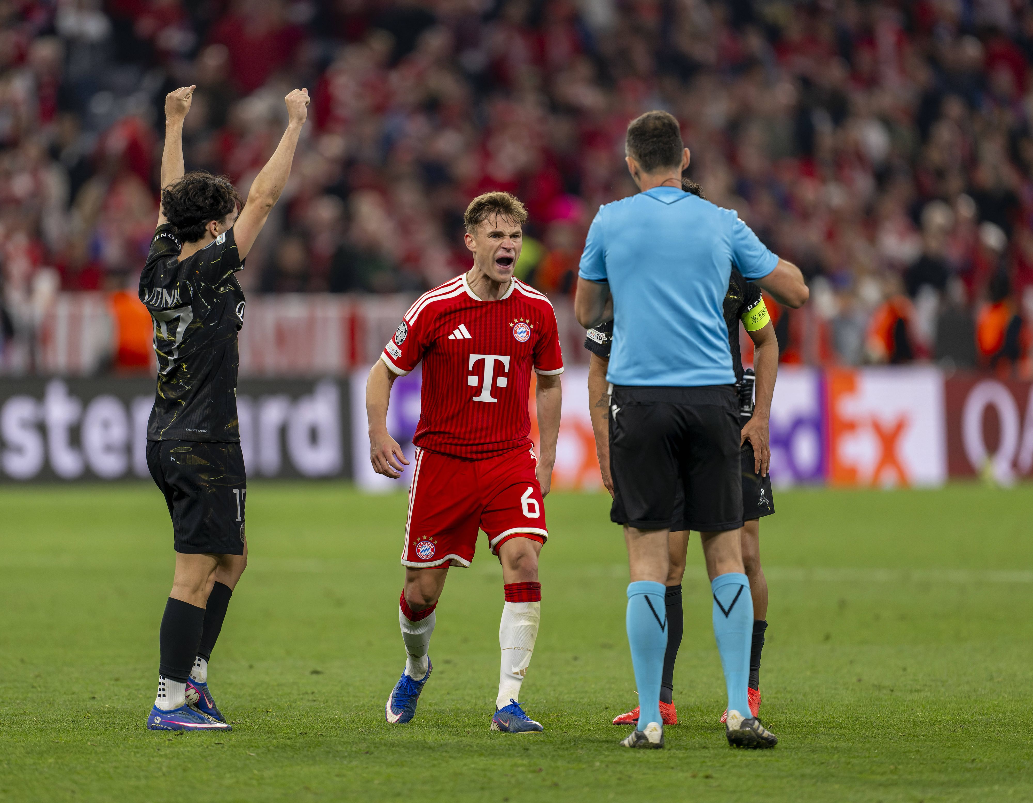 Joshua Kimmich ist wütend auf den Ref.
