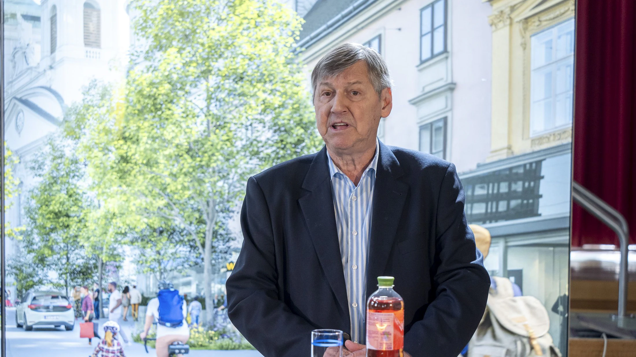 "Infektion überlebt": Erich Hohenberger (SP) ist seit 1989 Bezirksvorsteher von Wien-Landstraße. 