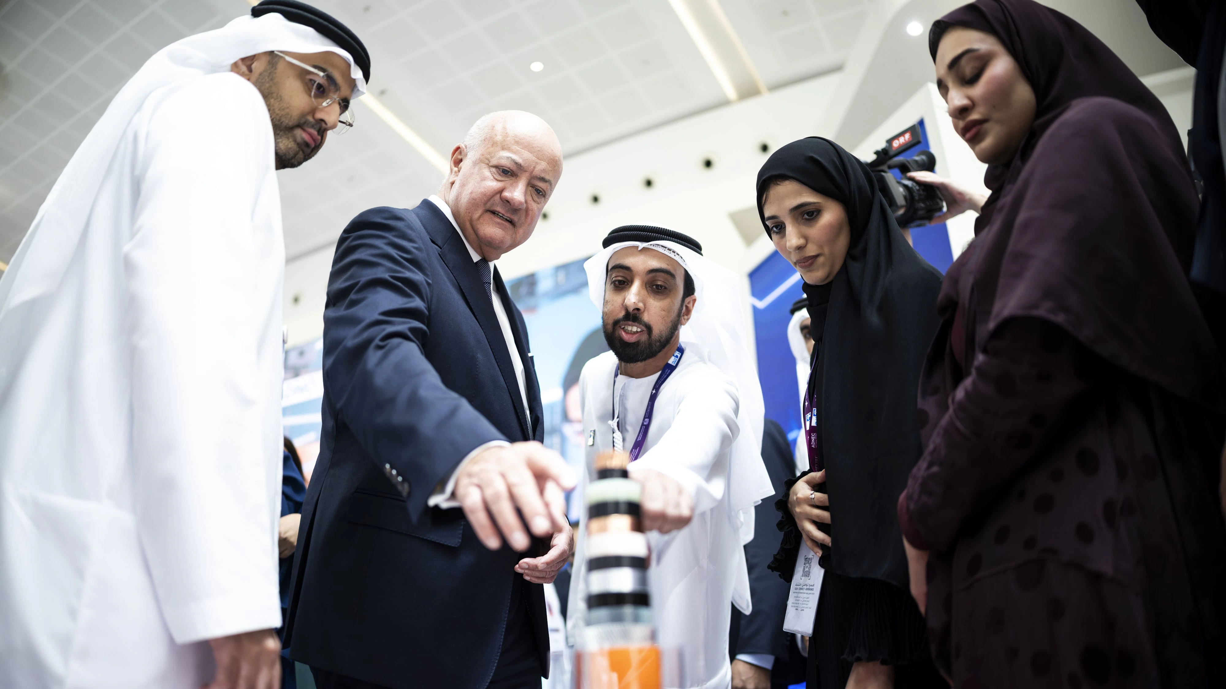 Heute.at - Krisenzone Golfregion – darum ist Stocker in Abu Dhabi
