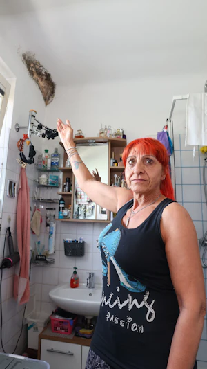 Schimmel im Gemeindebau: In einer Wiener Gemeindewohnung häuft sich ein Feuchtigkeitsproblem. Streit um Ursache und Verantwortung spitzt sich zu.