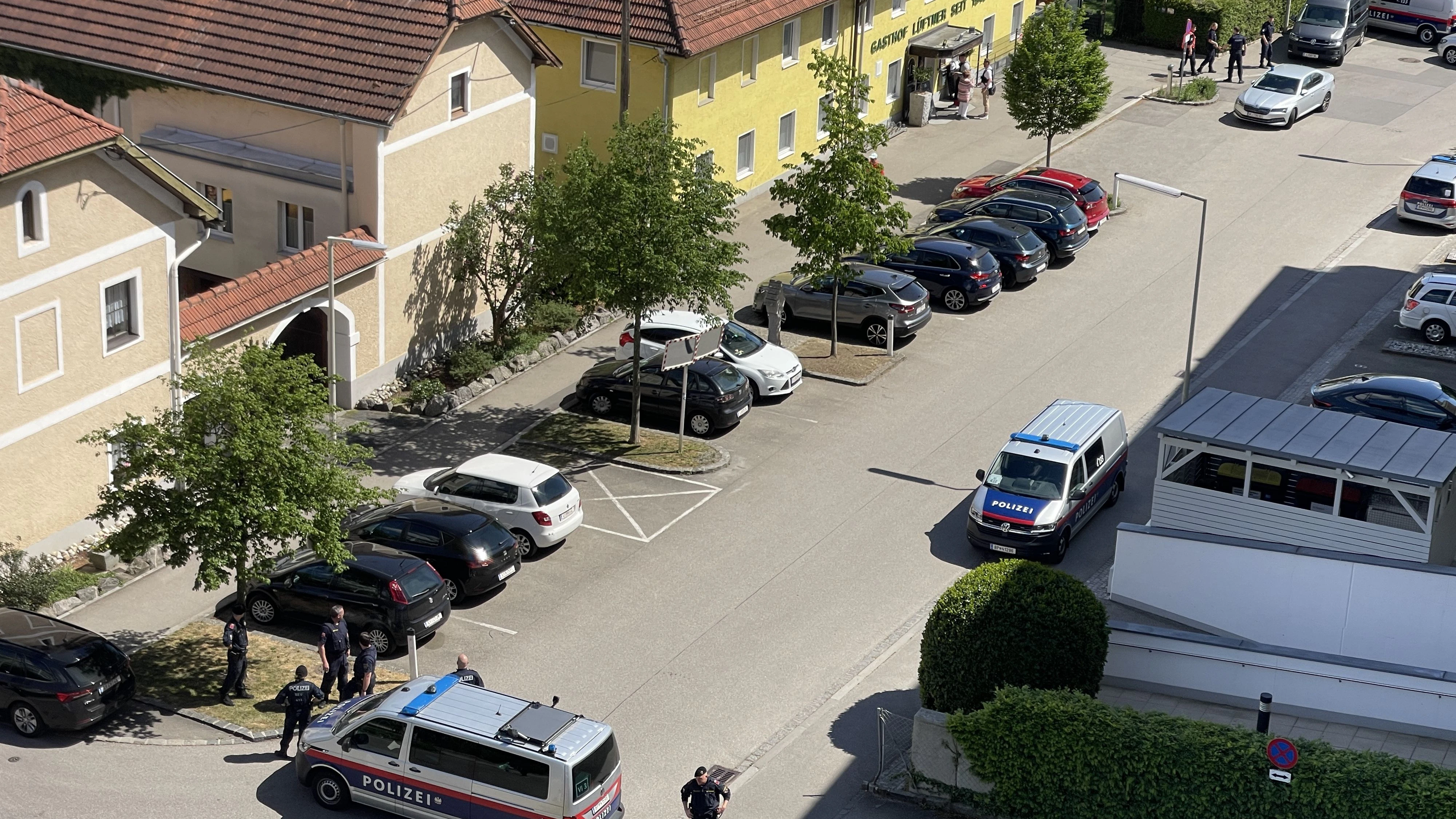Vor dem Gasthaus Lüftner kam es zum Familienstreit, der schließlich völlig eskalierte.