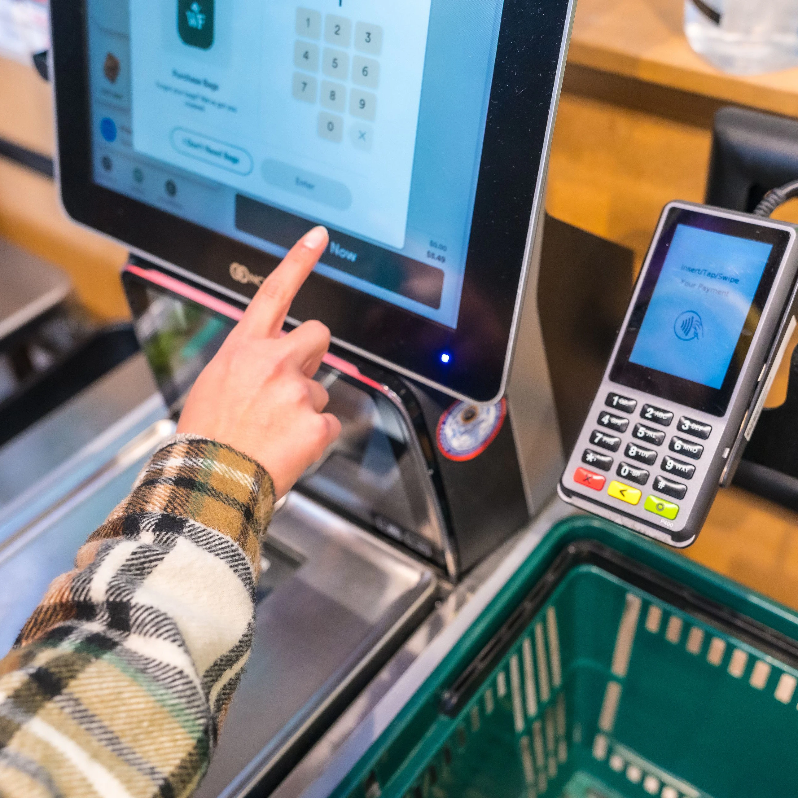 Supermarkt-Trend - SB-Kassen lösen hitzige Debatte über Jobverlust aus