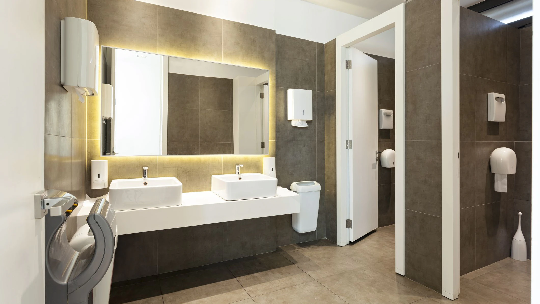 Restaurantbesitzer müssen es dir nicht erlauben, nur die Toilette zu benutzen. 
