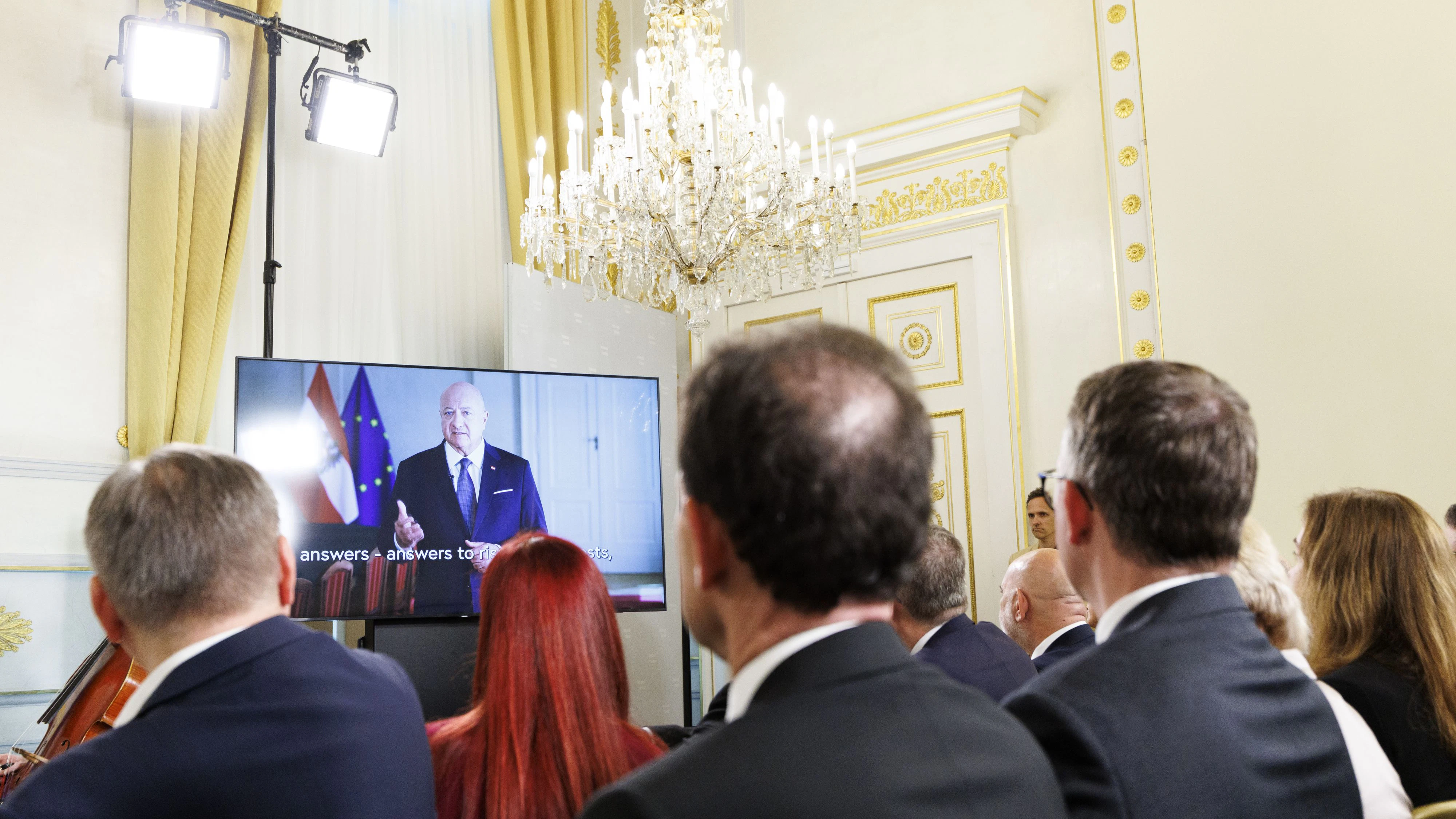 Bundeskanzler Stocker während seiner Videobotschaft.