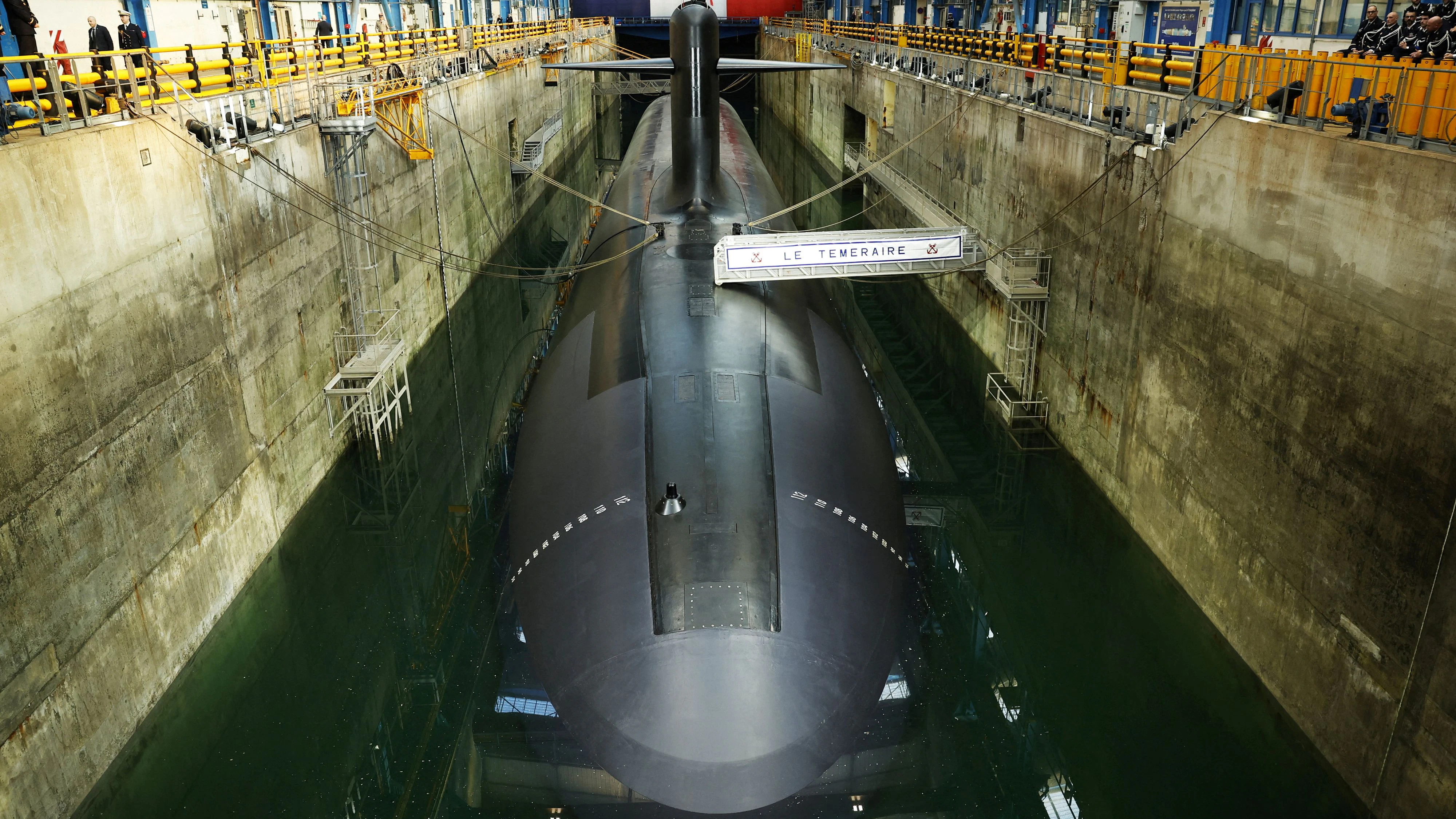 Das Atom-U-Boot "Le Temeraire" ("Die Kühne") auf dem Marinestützpunkt für Atom-U-Boote auf der Île Longue in Crozon, Frankreich.