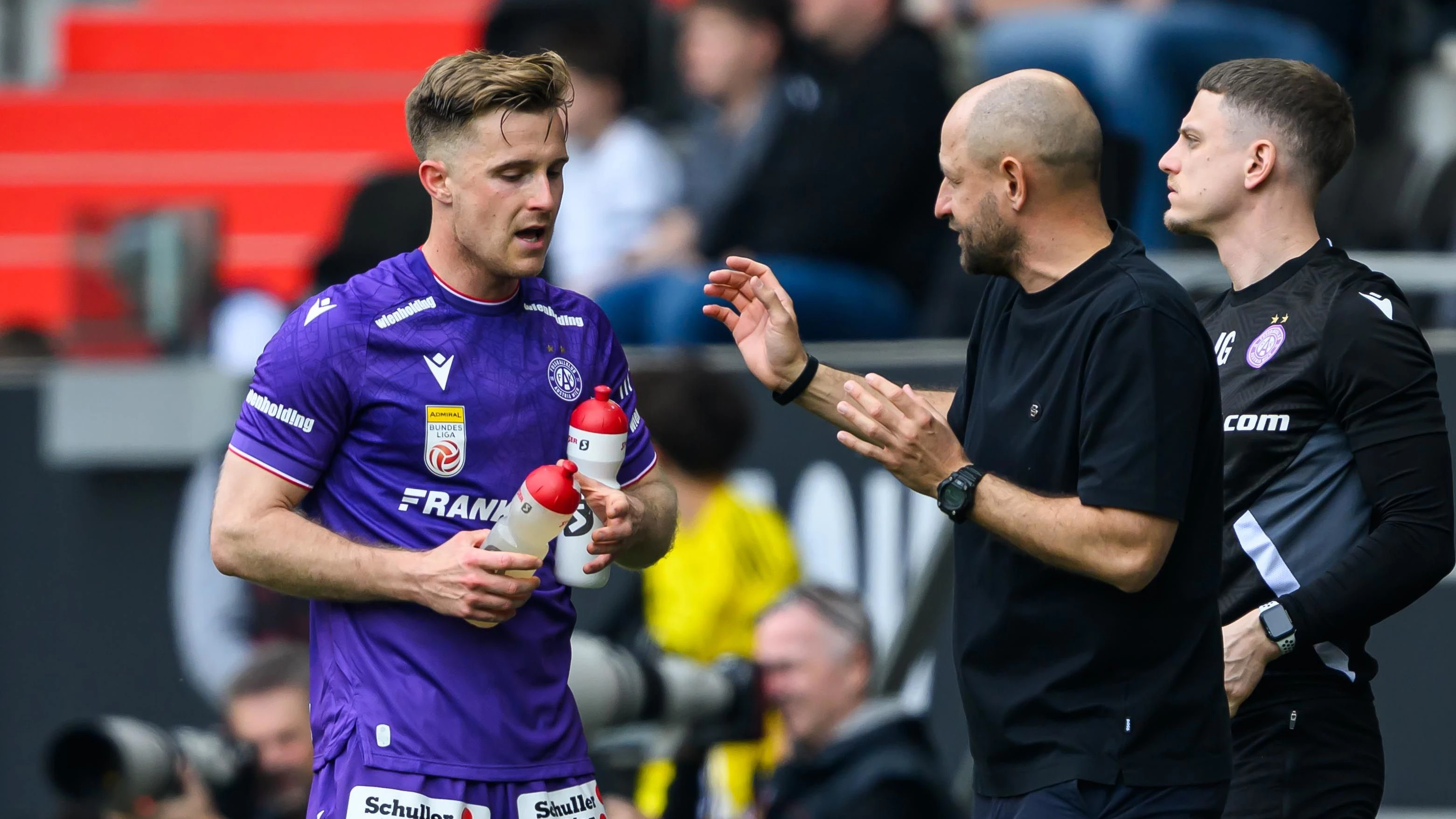 Austria-Offensivspieler Johannes Eggestein und Stephan Helm. 