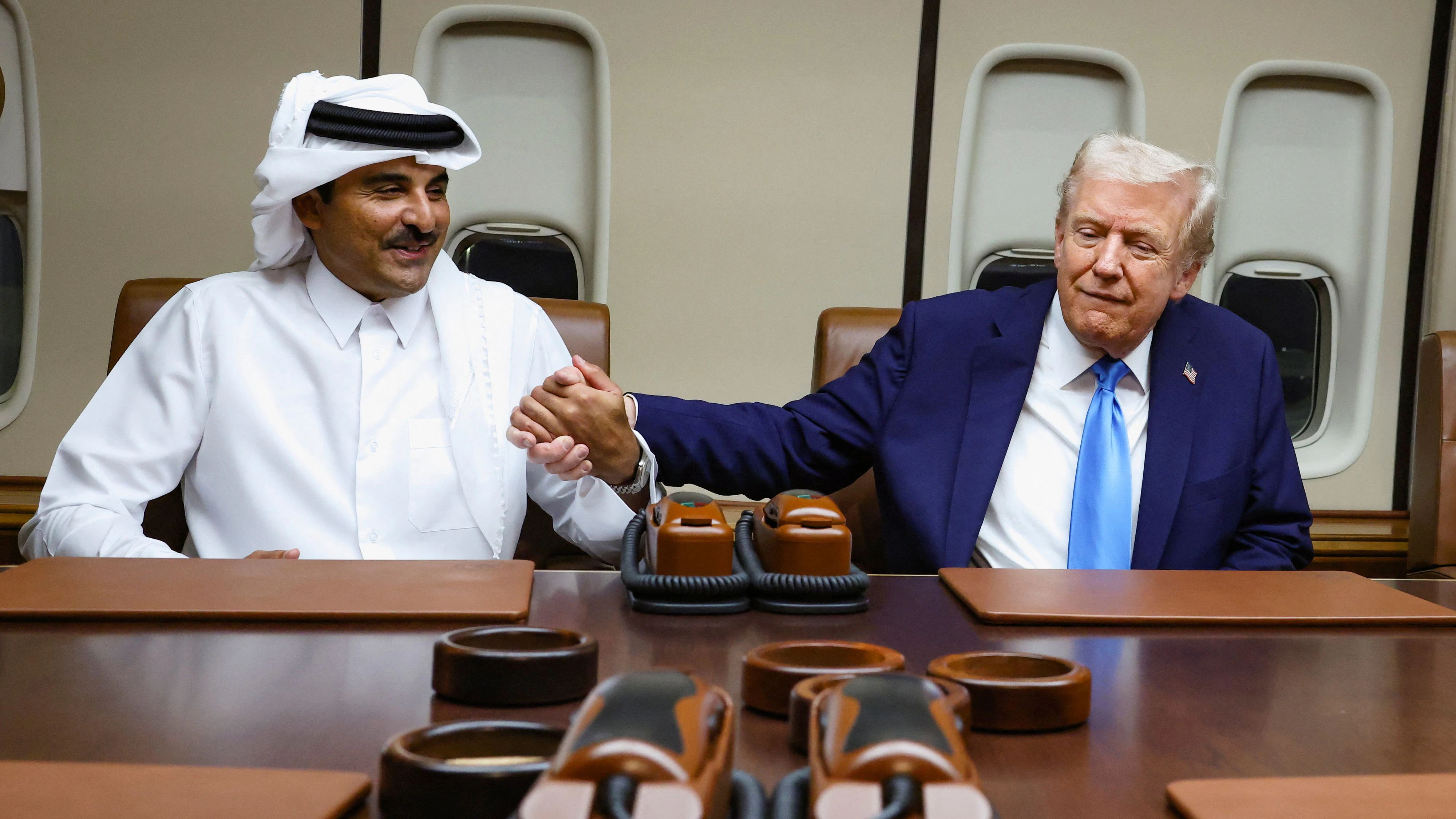 Das Geschenk wird offiziell als Geste des katarischen Staates unter der Führung von Emir Tamim bin Hamad Al Thani gewertet.