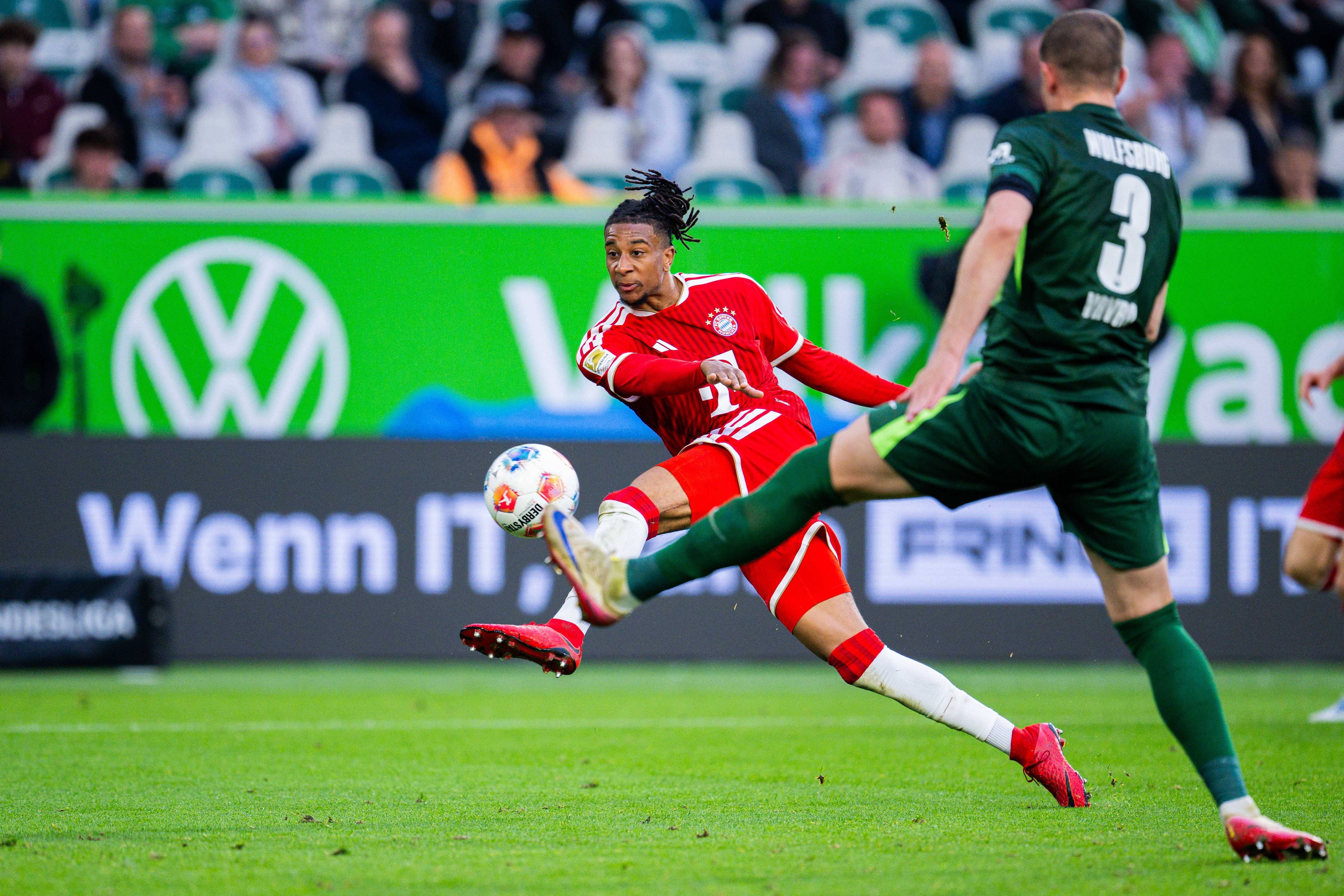 Michael Olise zieht ab.
