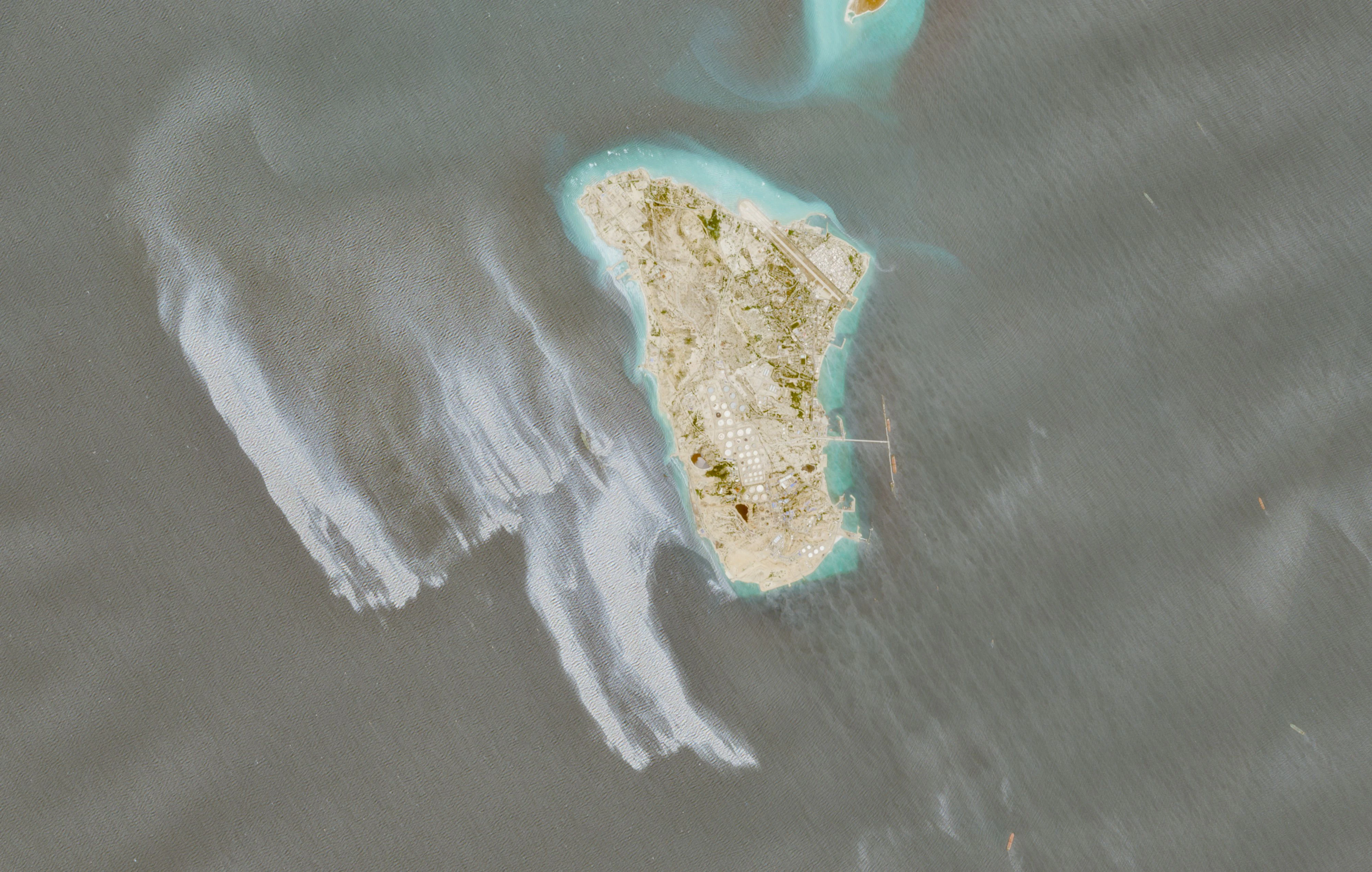 Ölkatastrophe - Großer Ölteppich vor Irans Insel Charg entdeckt