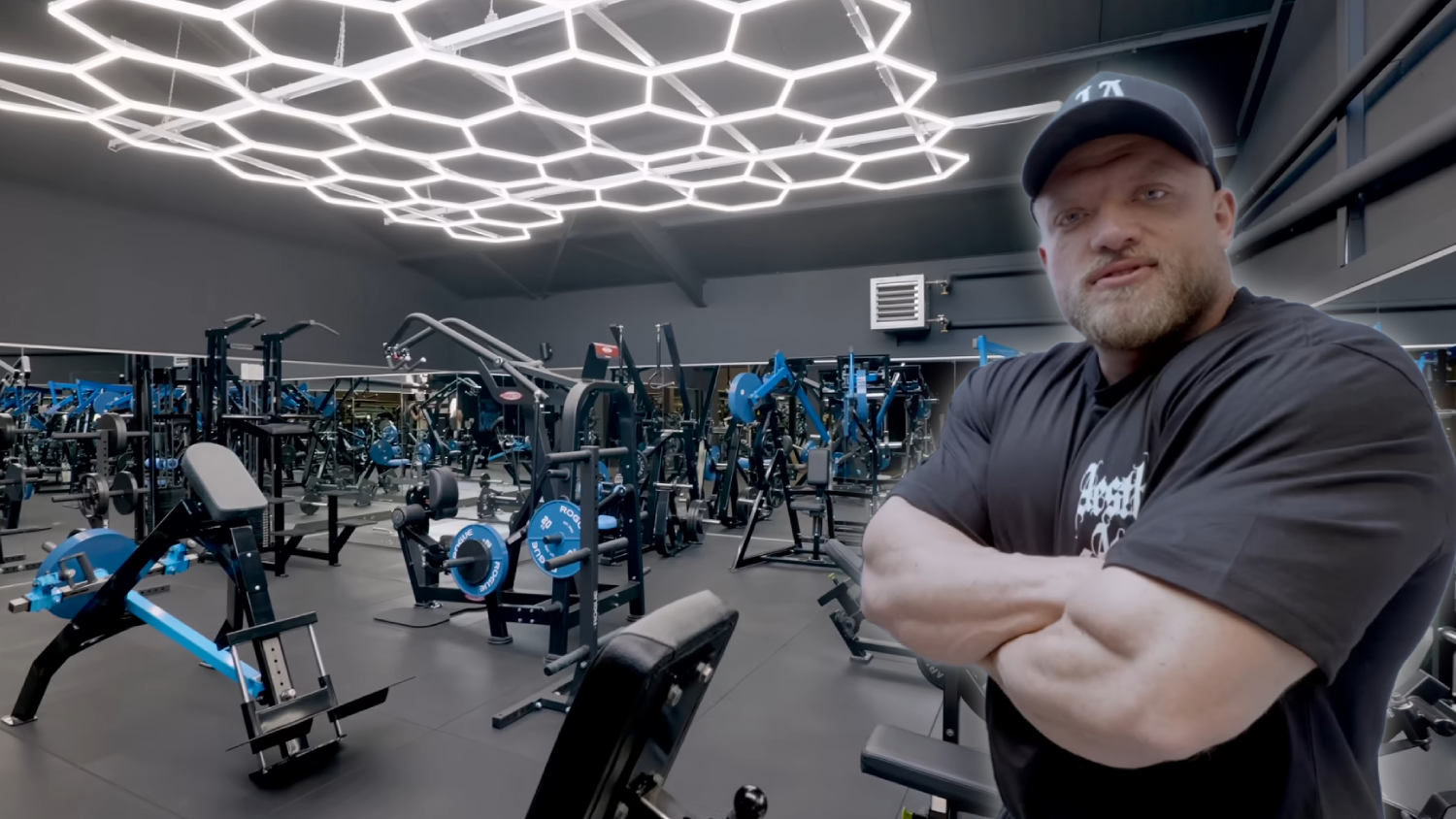 Deutschlands Bodybuilder und Influencer Urs Kalecinski.