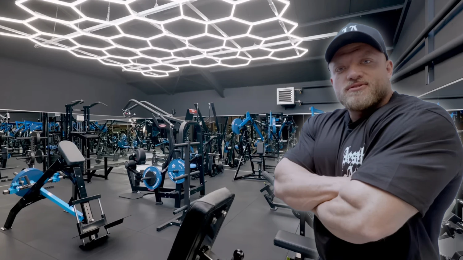 Deutschlands Bodybuilder und Influencer Urs Kalecinski.