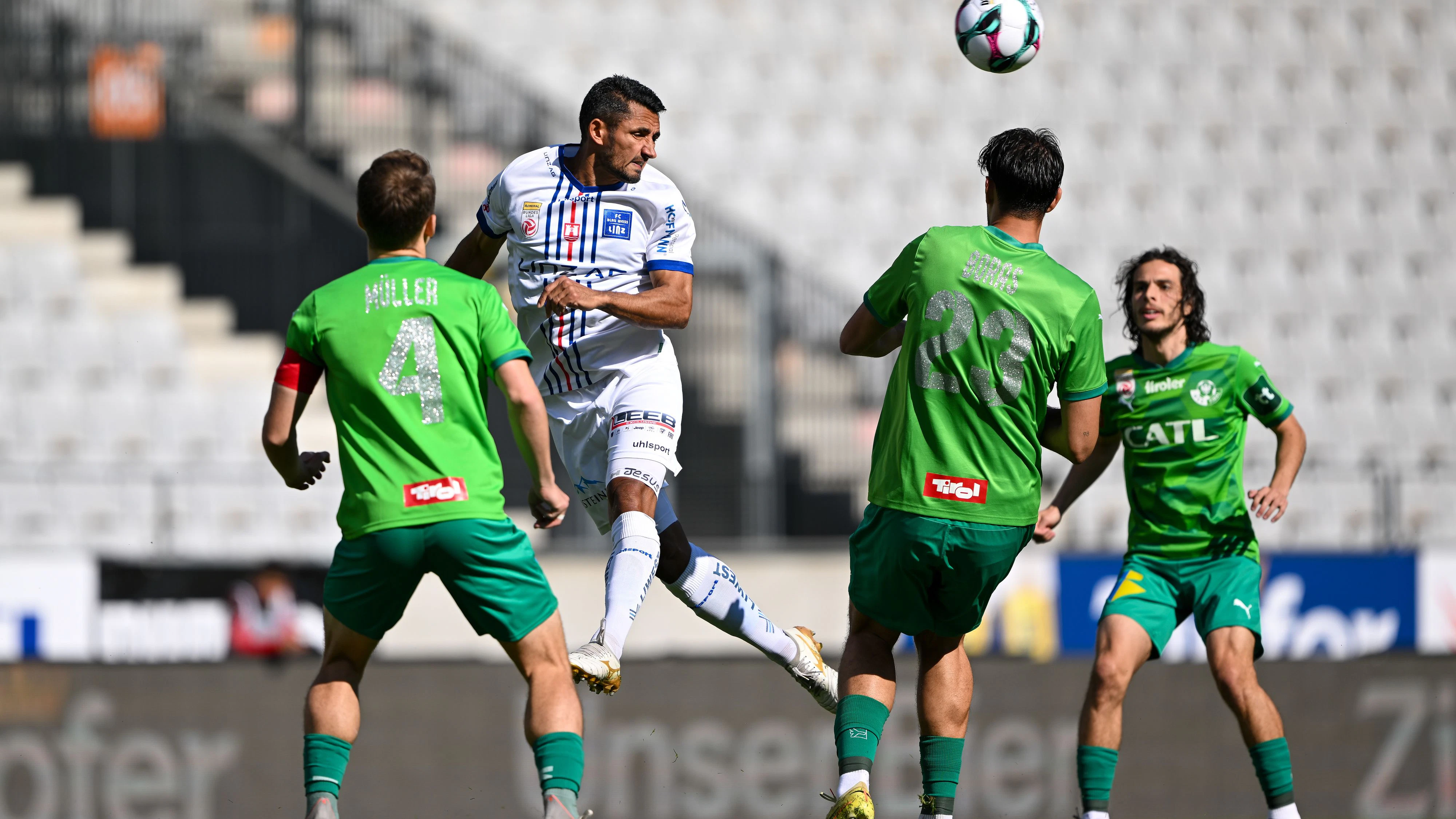 INNSBRUCK,AUSTRIA,09.MAY.26 - SOCCER - ADMIRAL Bundesliga, qualification group, WSG Tirol vs FC Blau Weiss Linz. Image shows Valentino Mueller (Wattens), Ronivaldo Bernardo Sales (Linz), Marco Boras and Matthaeus Taferner (Wattens). Photo: GEPA pictures/ Daniel Schoenherr