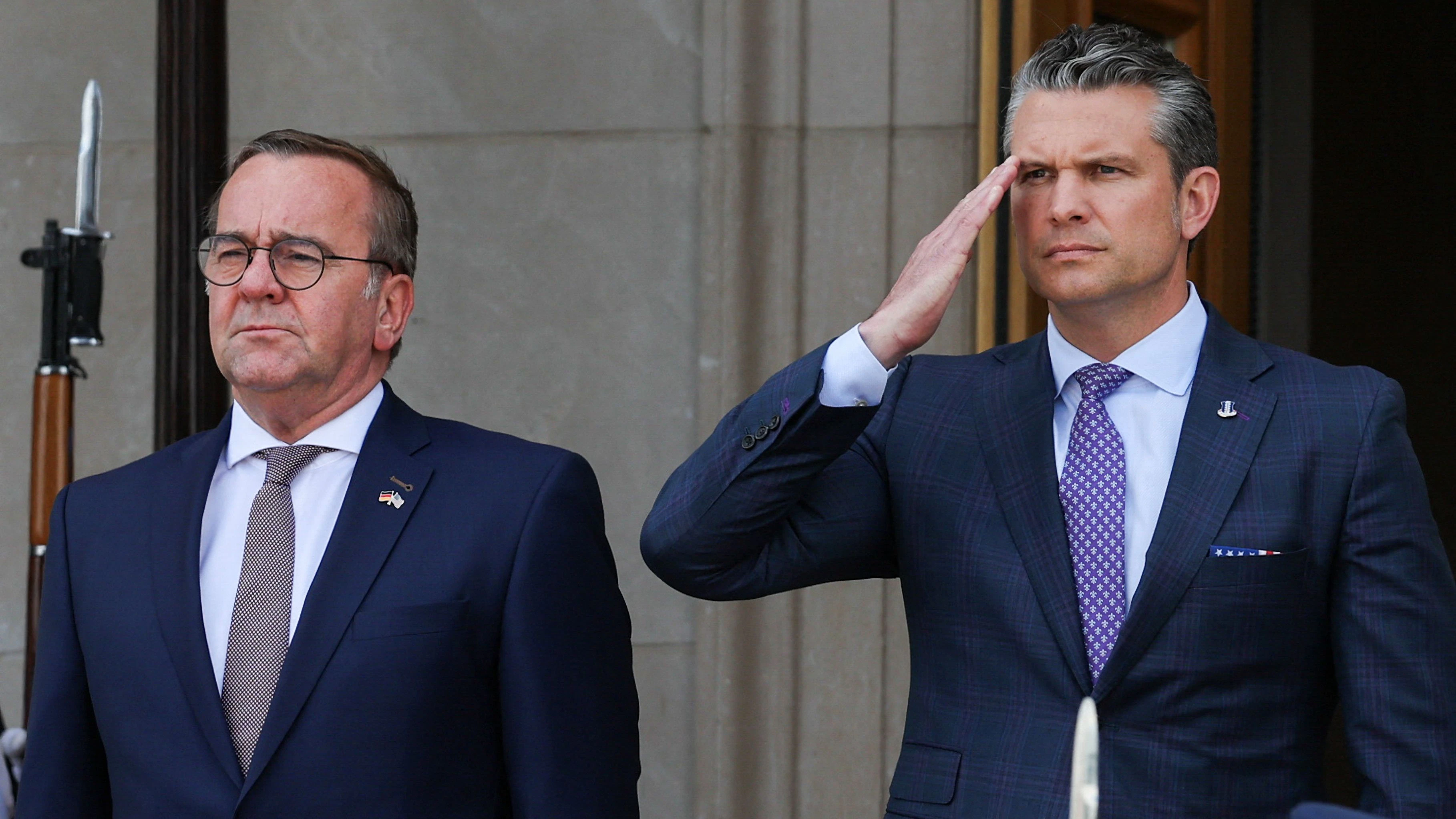 U.S. Defense Secretary Pete Hegseth meets with German Defence Minister Boris Pistorius, at the Pentagon in Washington, D.C., U.S., July 14, 2025. REUTERS/Umit Bektas