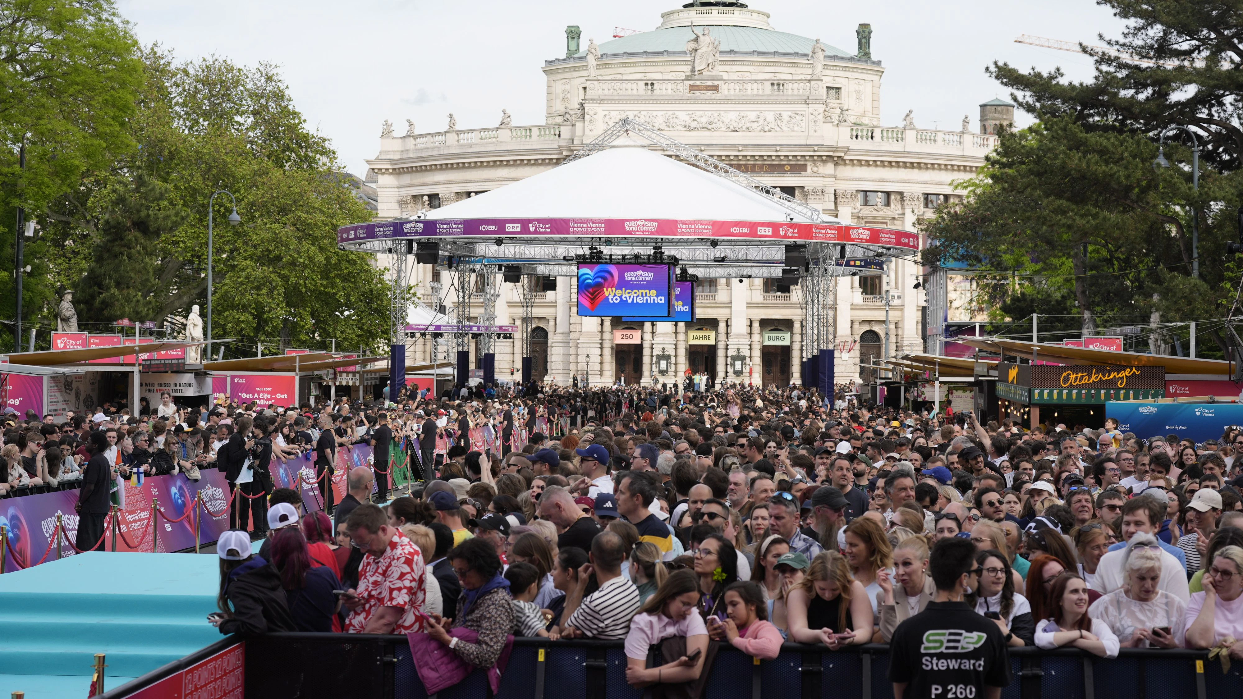 Eröffnung des ESC-Village in Wien.