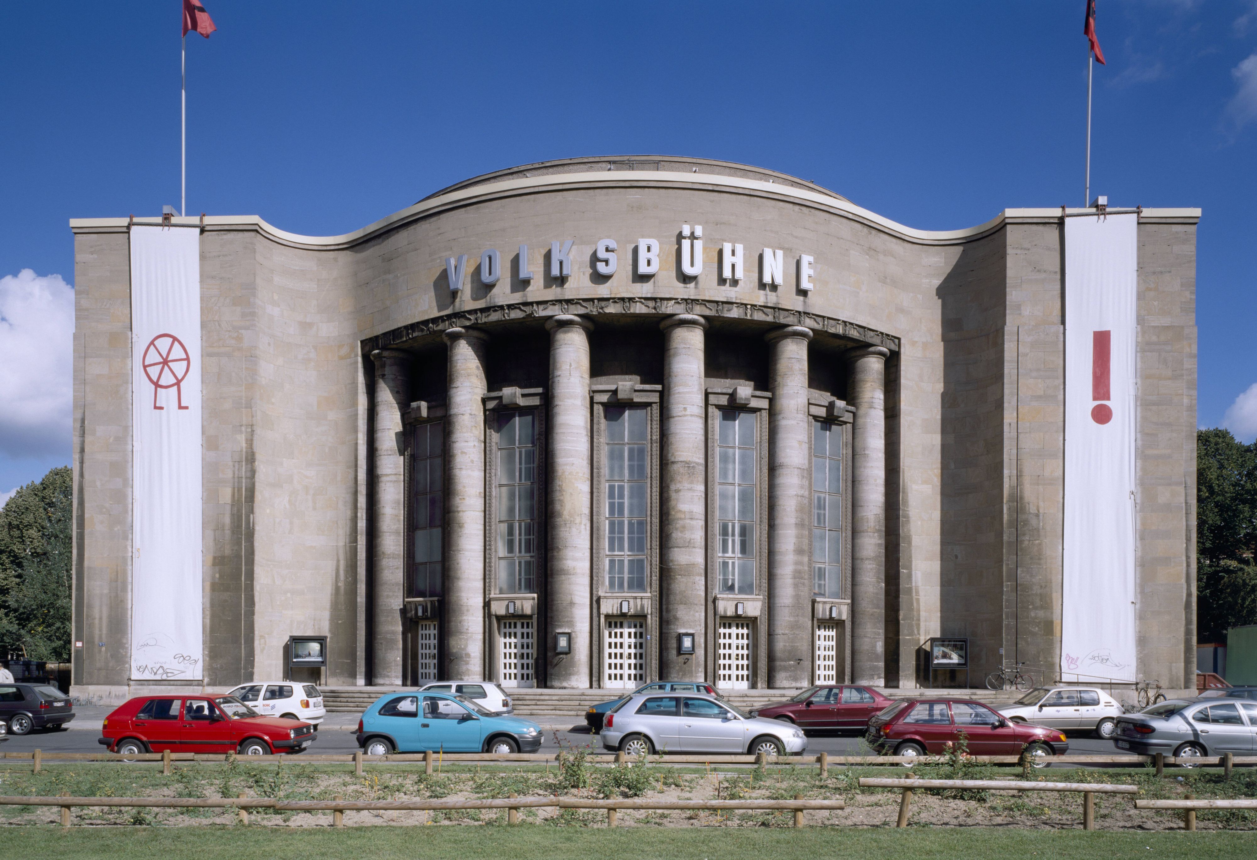 Die Berliner Volksbühne bringt bald wieder 
