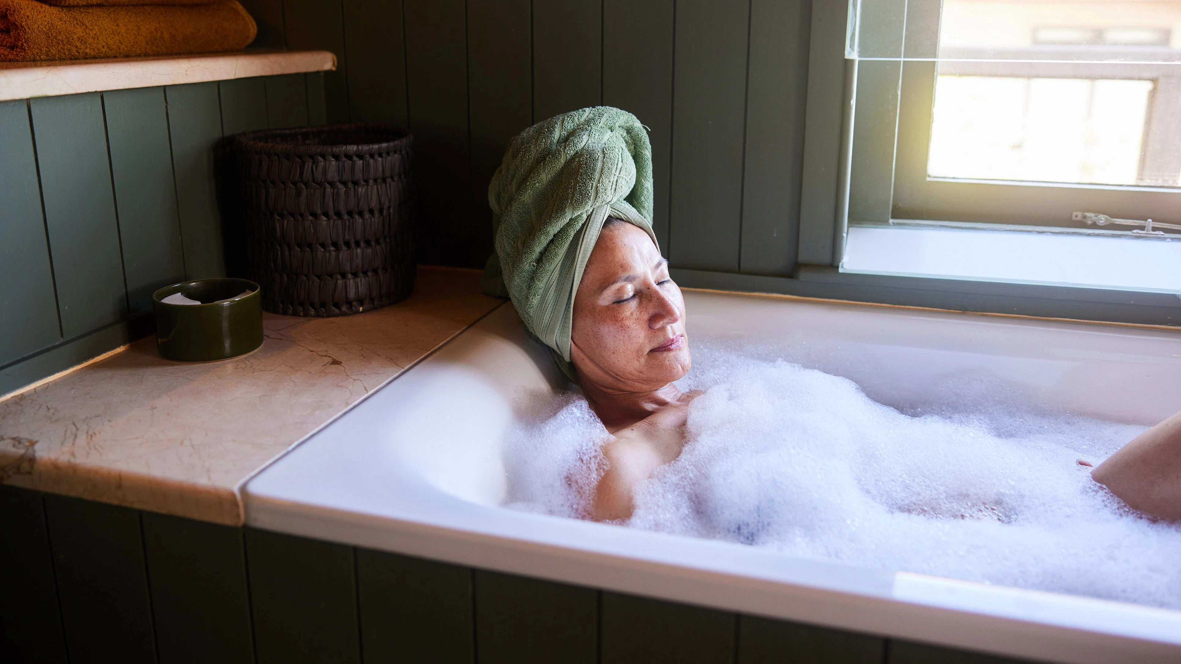 Frau am Baden...