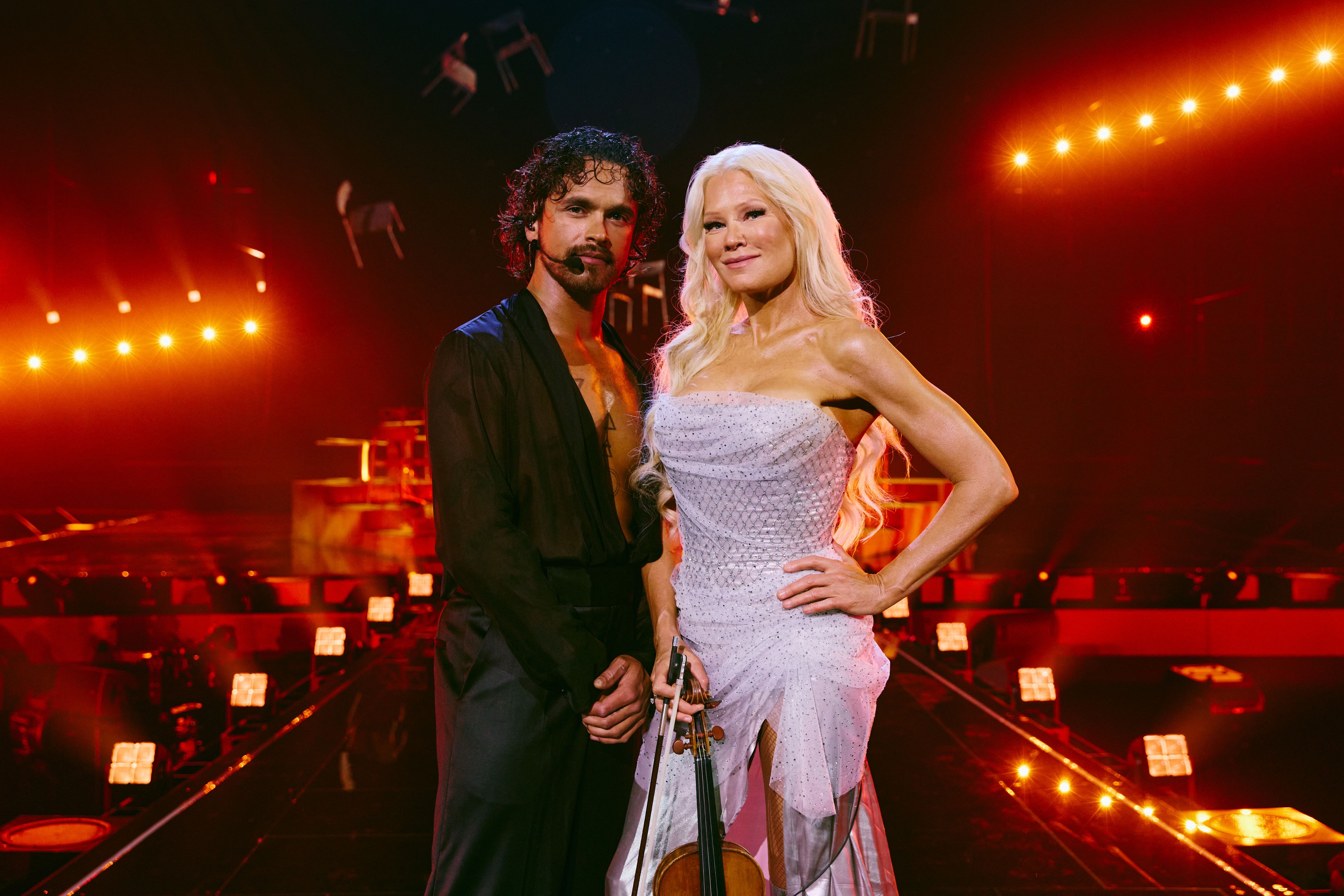 Die finnischen ESC-Stars Linda Lampenius und Pete Parkkonen proben ihren Song 