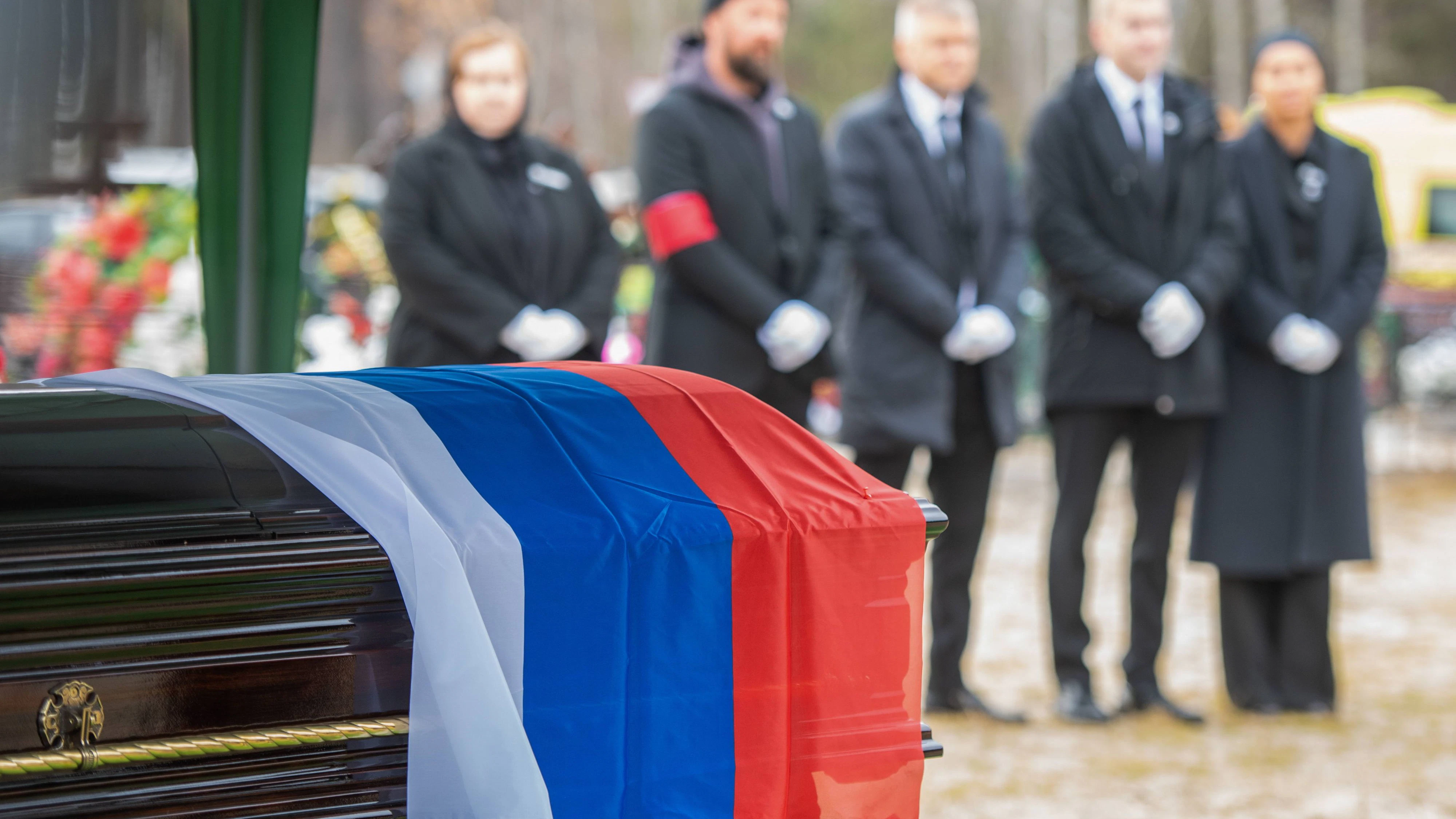 Putins Ukraine-Krieg lässt die russische Bevölkerung bluten. Die Opferzahlen sind enorm, mindestens 218.000 Kreml-Soldaten (Stand 9. Mai 2026) sind nach unabhängiger Zählung von "Mediazona" tot. Und darin inkludiert sind nur jene, deren Tod später öffentlich bekannt wurde...