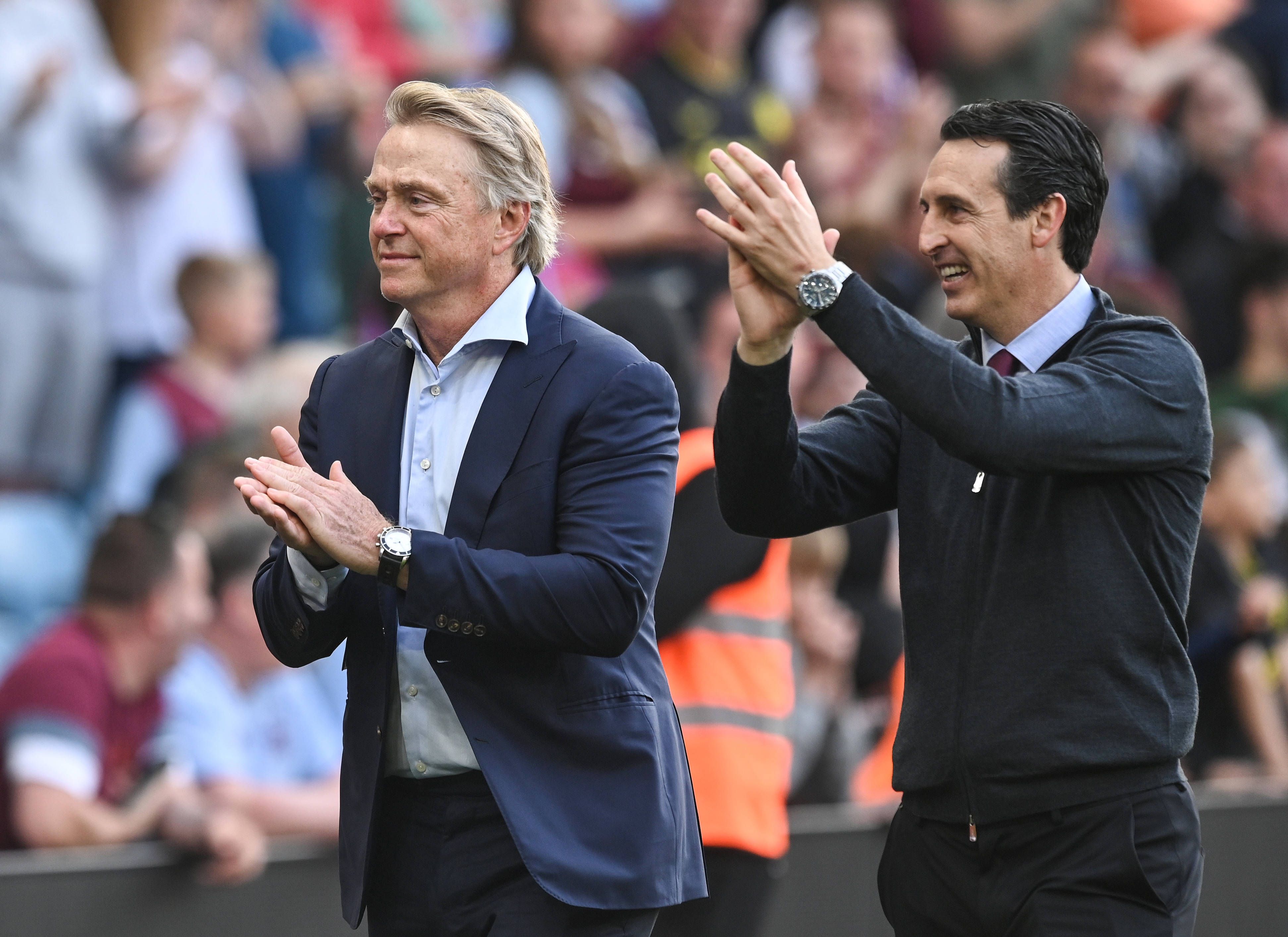 Wesley Edens (l.) mit Aston-Villa-Trainer Unai Emery