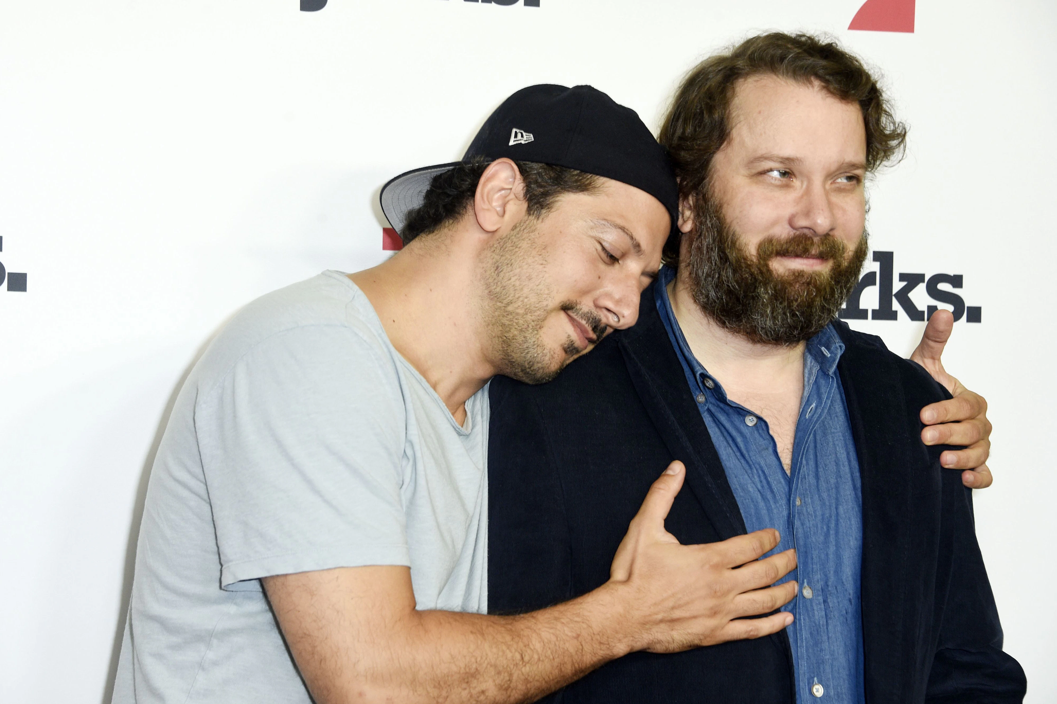 Christian Ulmen, hier mit seinem Freund und Kollegen Fahri Yardim ("jerks") verstört auch mit dem Inhalt seiner neuen Serie "The Au Pair" nachhaltig
