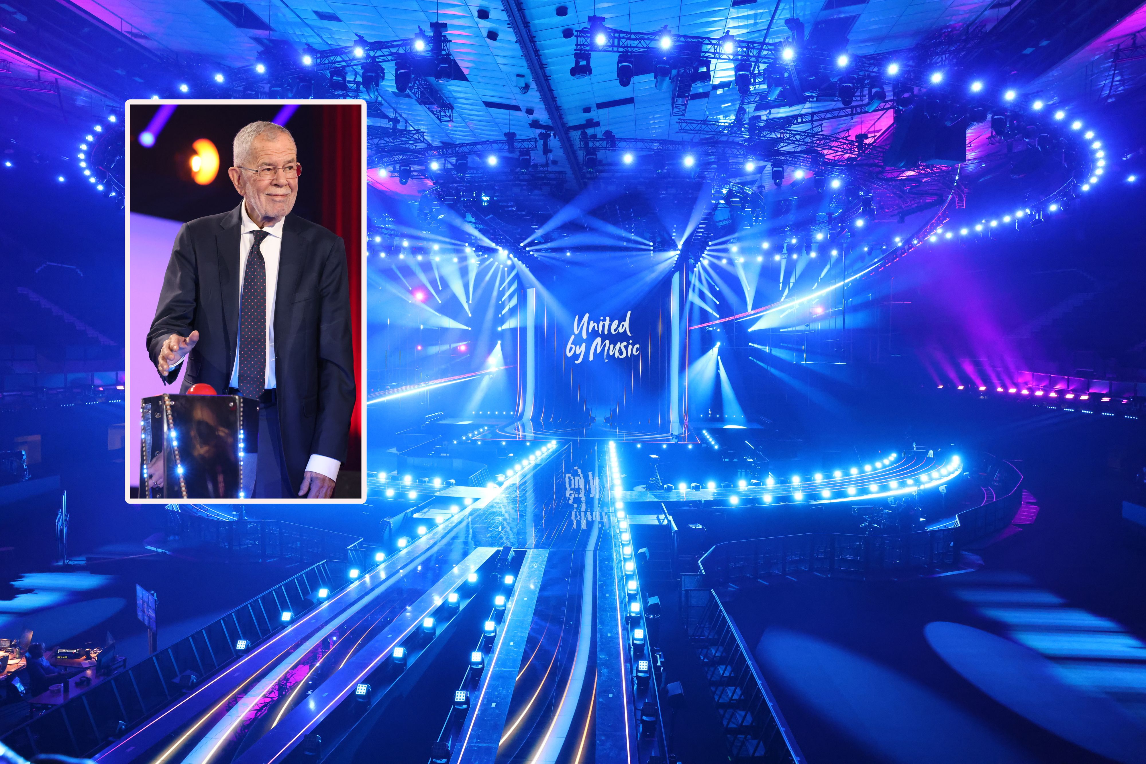Präsident Alexander Van der Bellen weihte die spektakuläre ESC-Bühne in der Stadthalle persönlich ein – mit einem beherztenSchlag auf den Start-Buzzer.