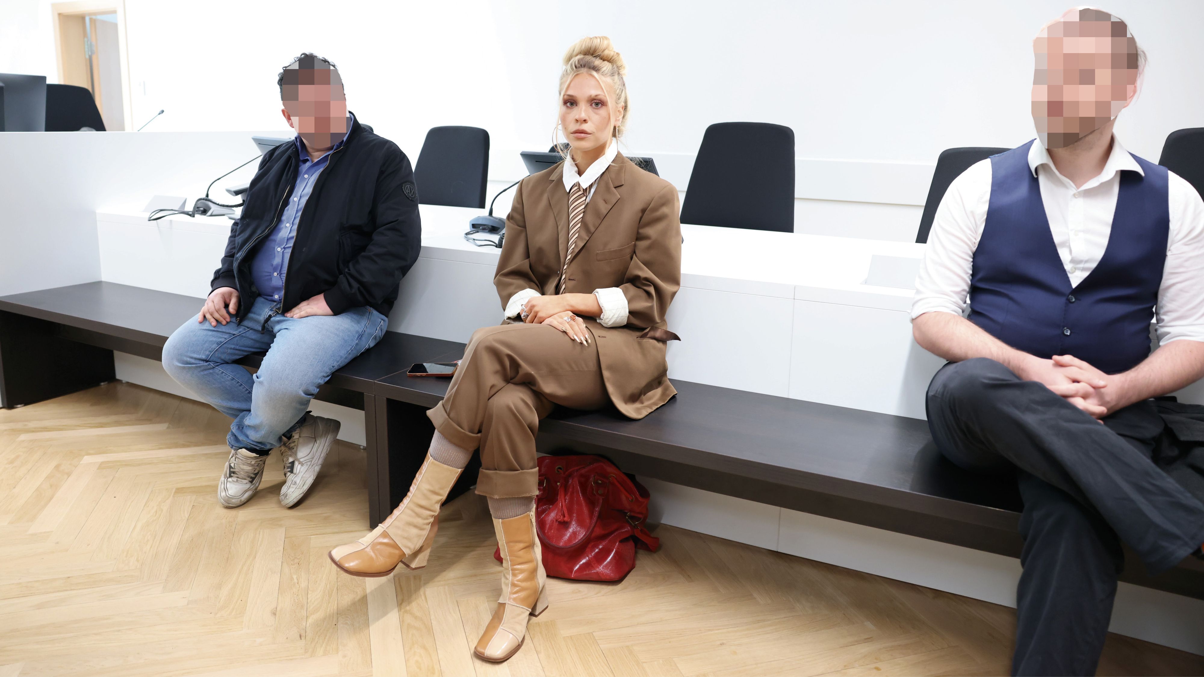 Am Dienstag musste sich Klima-Shakira vor dem Wiener Landesgericht verantworten.