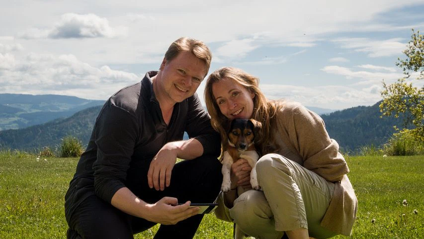 Robert Meyer und Sophie Lübbert haben die zweite Auflage ihres Hundereiseführers veröffentlicht. Protagonist darin: Hund Sam.