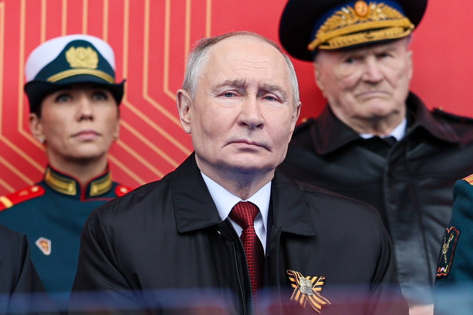 Der russische Präsident Wladimir Putin nimmt am Tag des Sieges auf dem Roten Platz an einer Militärparade teil, um den 81. Jahrestag des Sieges der Sowjetunion über Nazi-Deutschland zu begehen. (9. Mai 2026)