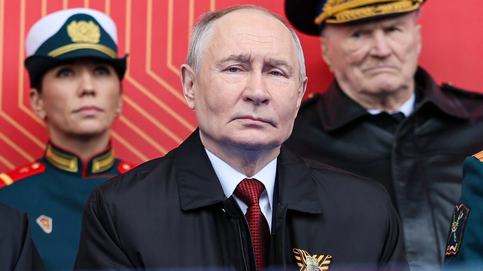 Der russische Präsident Wladimir Putin nimmt am Tag des Sieges auf dem Roten Platz an einer Militärparade teil, um den 81. Jahrestag des Sieges der Sowjetunion über Nazi-Deutschland zu begehen. (9. Mai 2026)