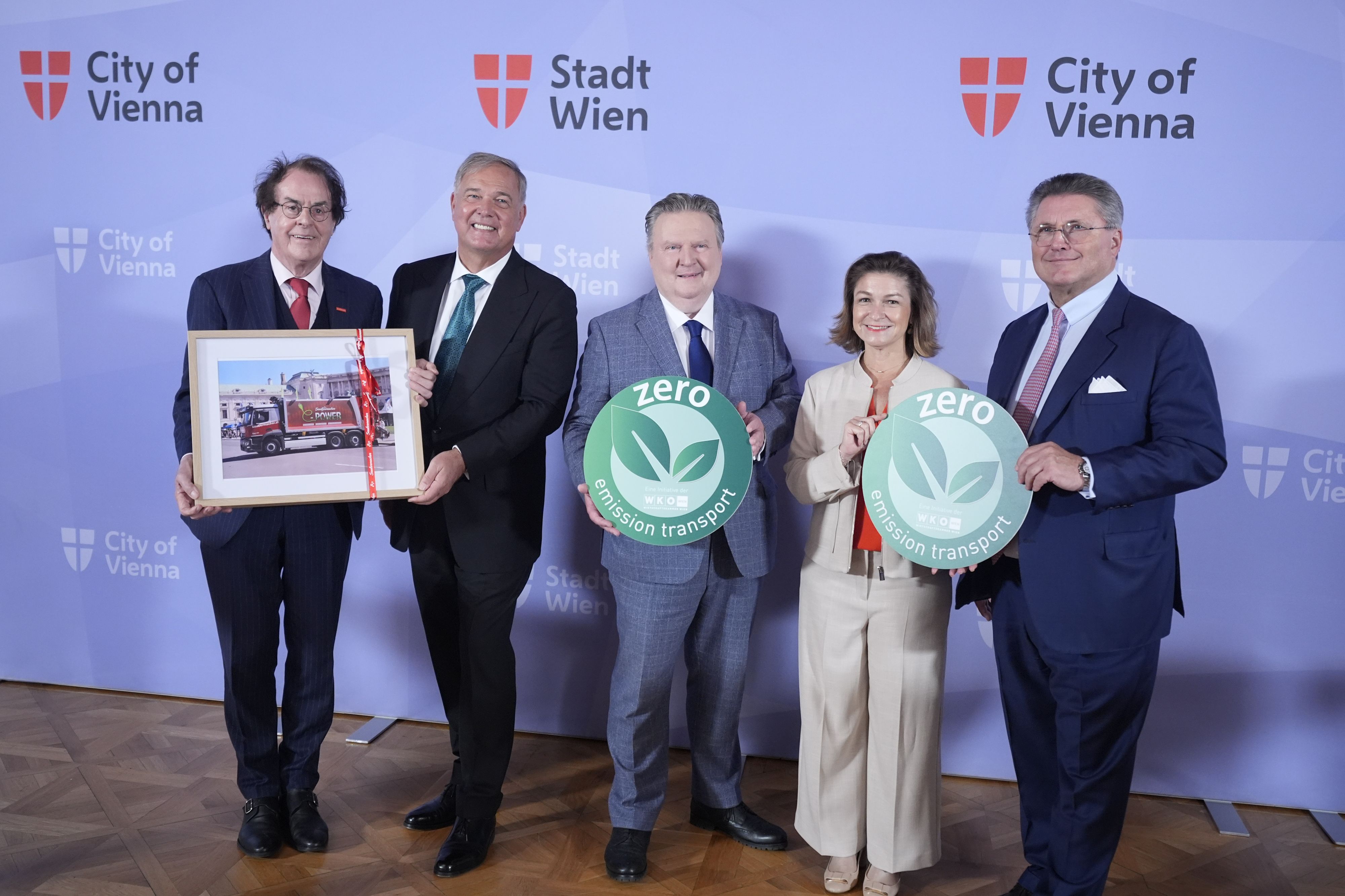 Gründer der Saubermacher AG, Hans Roth, WKW-Präsident Walter Ruck, Bürgermeister Michael Ludwig, Tina Schrettner, Geschäftsführerin Ankerbrot und Porr-Geschäftsführer Karl-Heinz Strauss (v.l.)