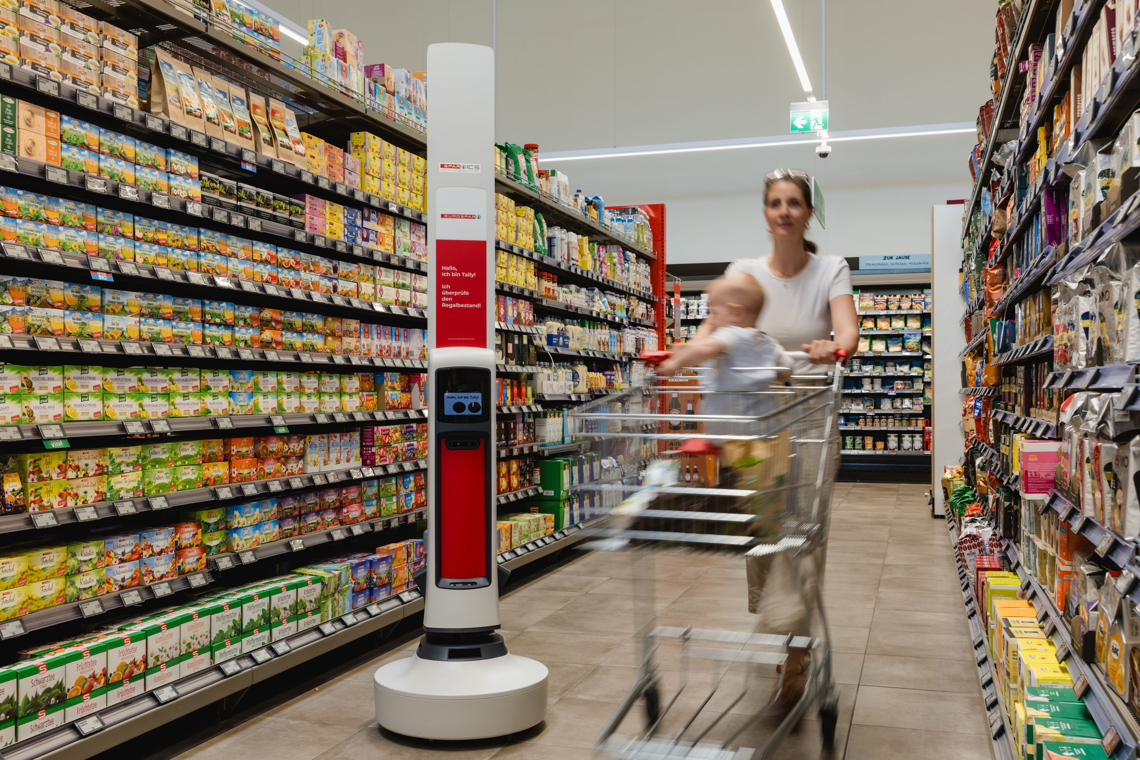 Spar-Roboter Tally kontrolliert künftig in sechs Filialen den Warenbestand.