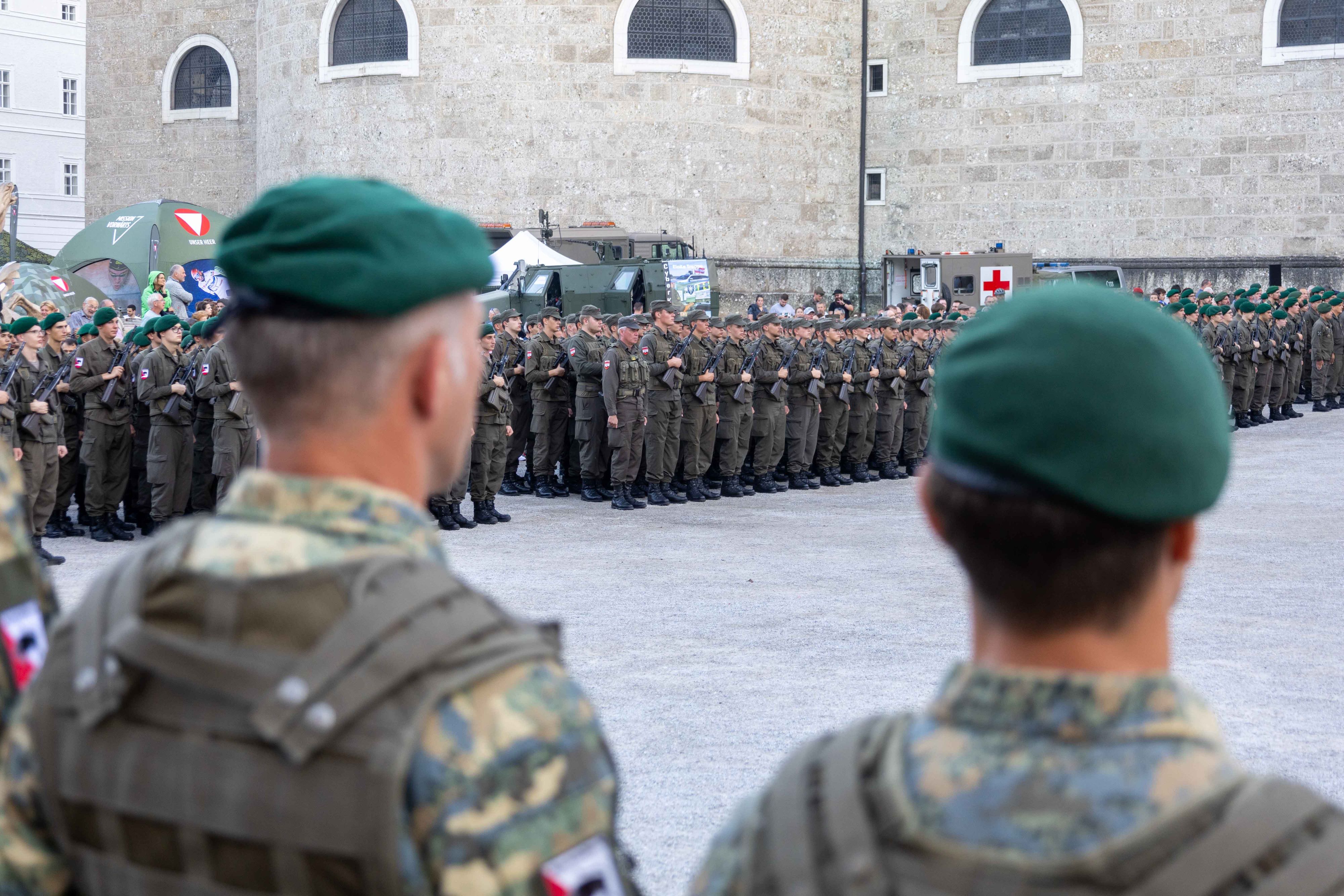 Ex-NATO-General Rasmussen wirft Österreich 