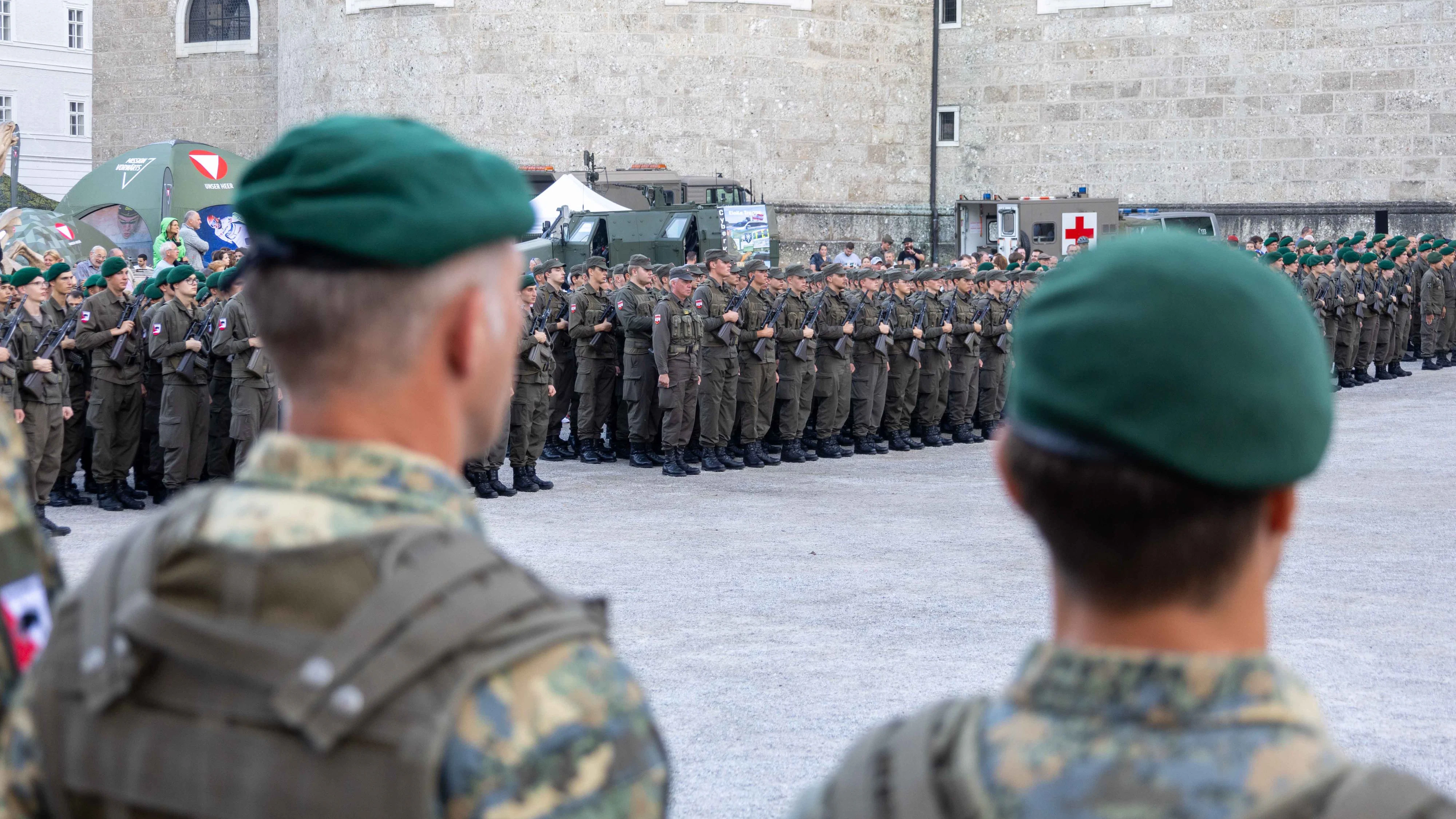 Ex-NATO-General Rasmussen wirft Österreich "vorgetäuschte Neutralität" vor.